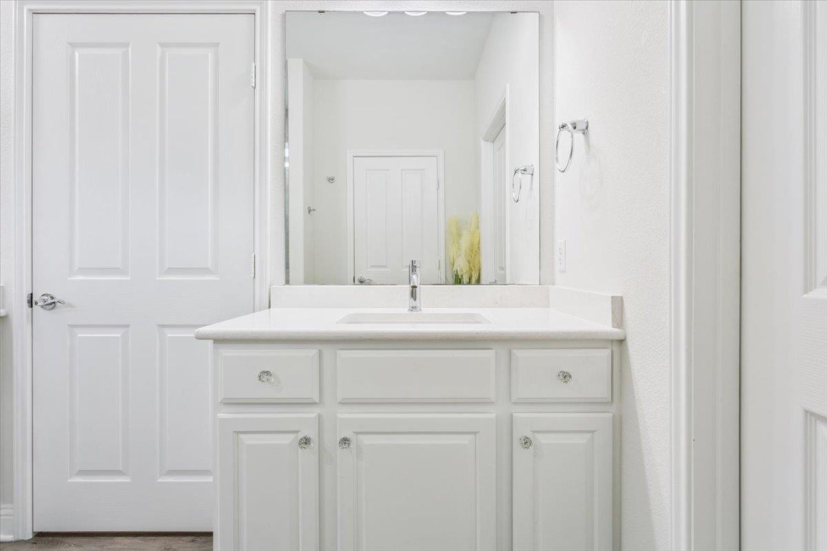 326 Bartlett Peak Dr, Georgetown, TX 78633