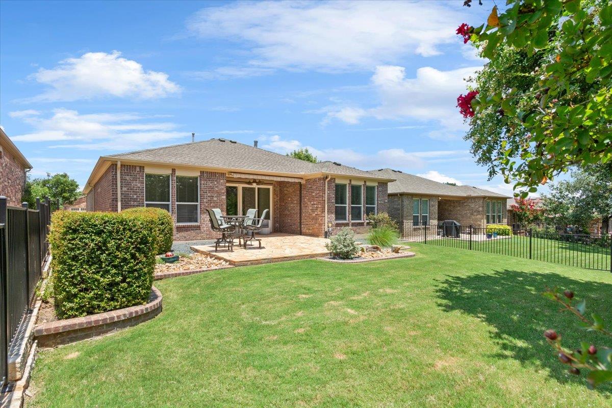 326 Bartlett Peak Dr, Georgetown, TX 78633