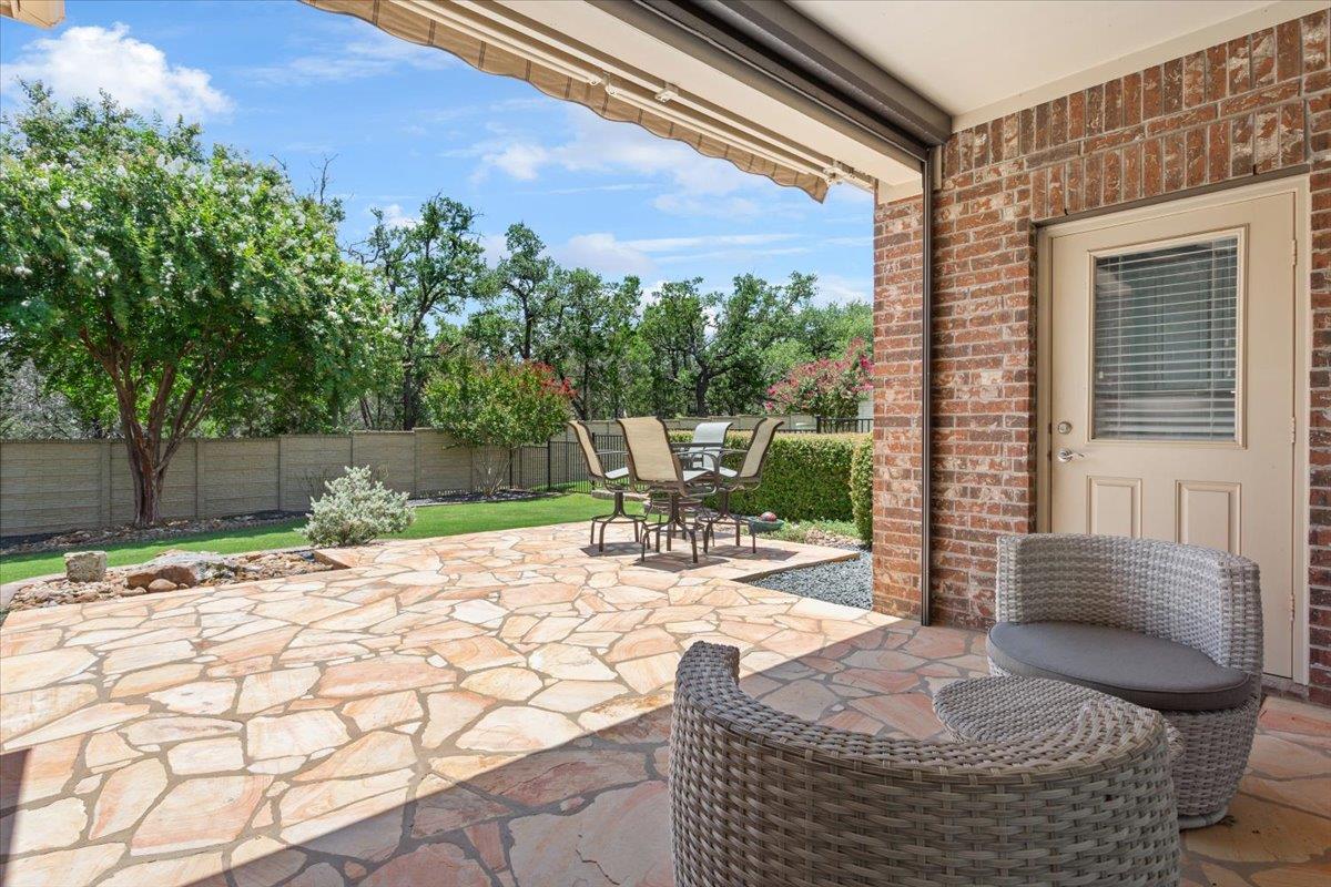 326 Bartlett Peak Dr, Georgetown, TX 78633