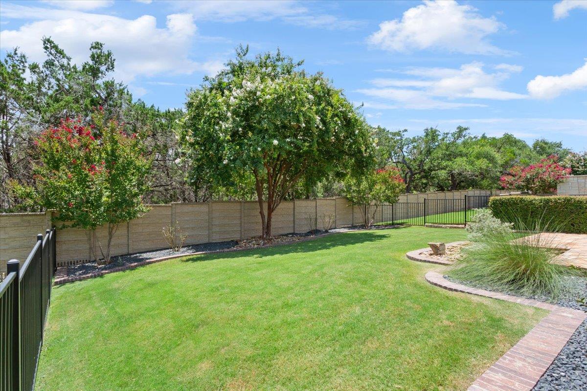 326 Bartlett Peak Dr, Georgetown, TX 78633