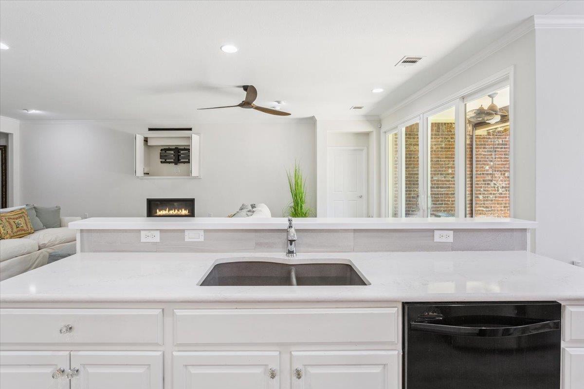 326 Bartlett Peak Dr, Georgetown, TX 78633