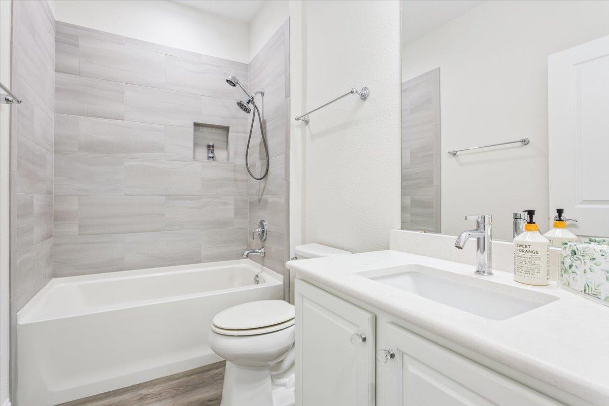 326 Bartlett Peak Dr, Georgetown, TX 78633