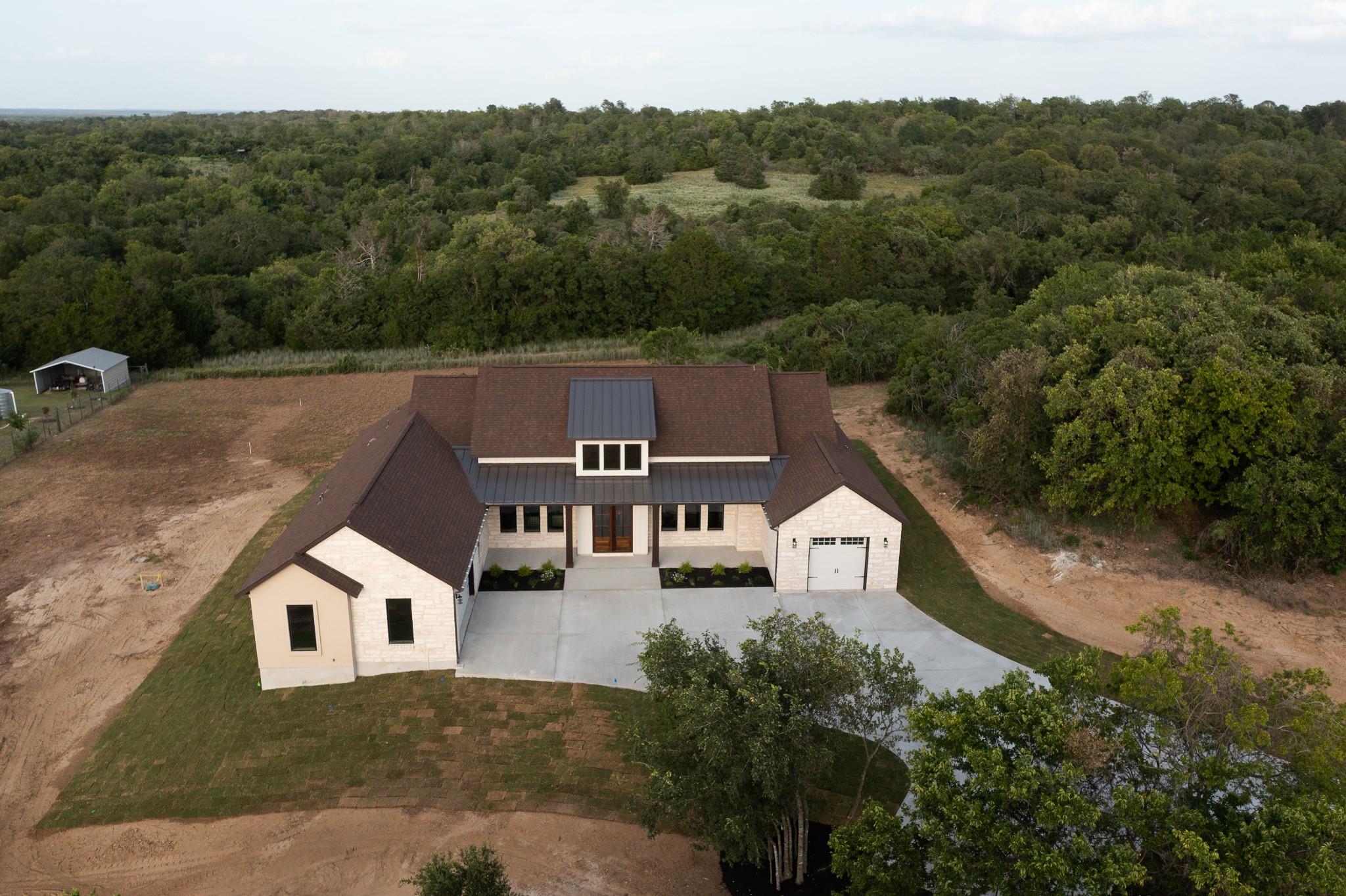 249 Moccasin Cyn, Cedar Creek, TX 78612