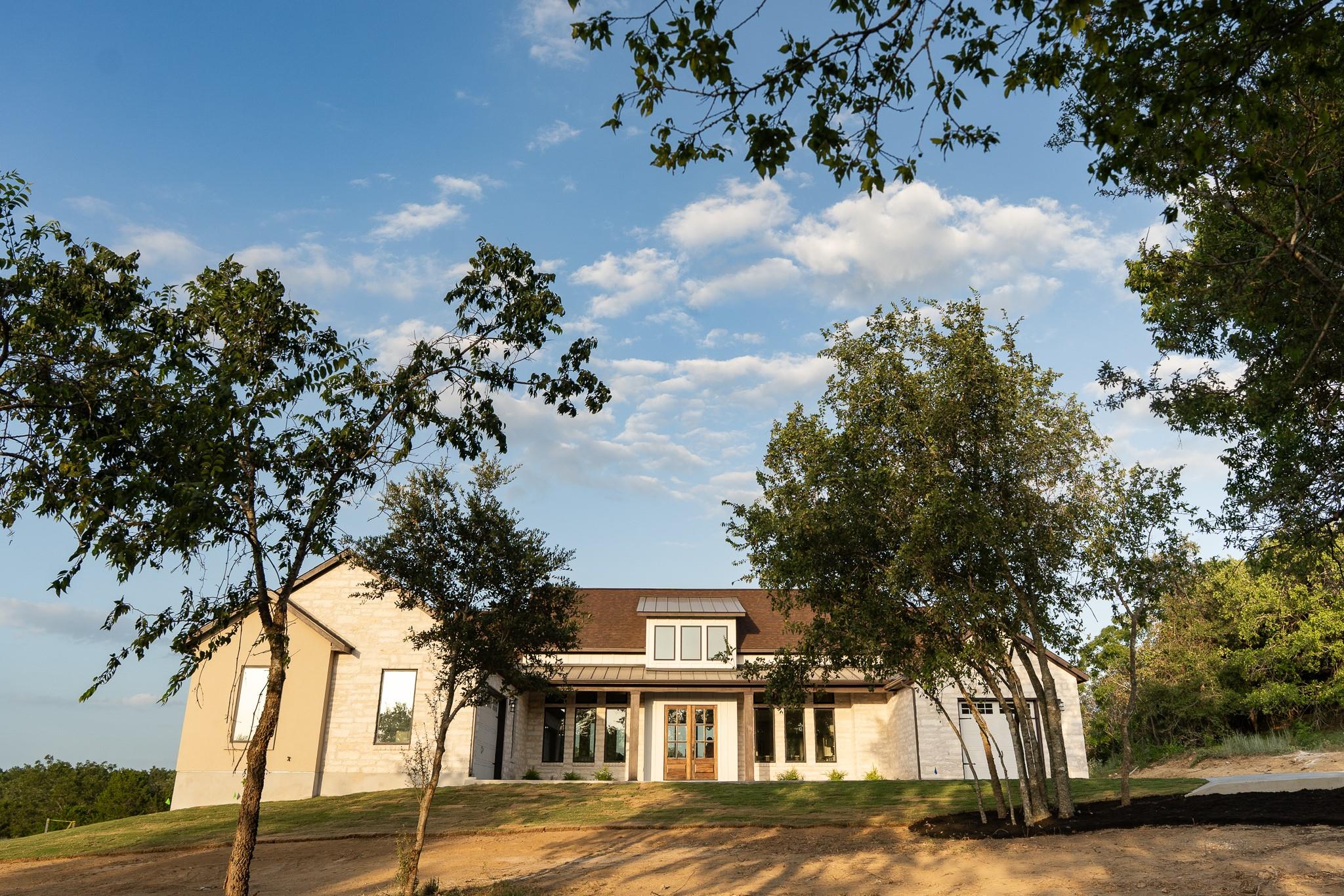 249 Moccasin Cyn, Cedar Creek, TX 78612