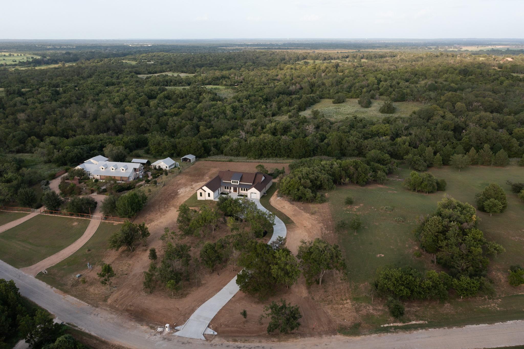 249 Moccasin Cyn, Cedar Creek, TX 78612