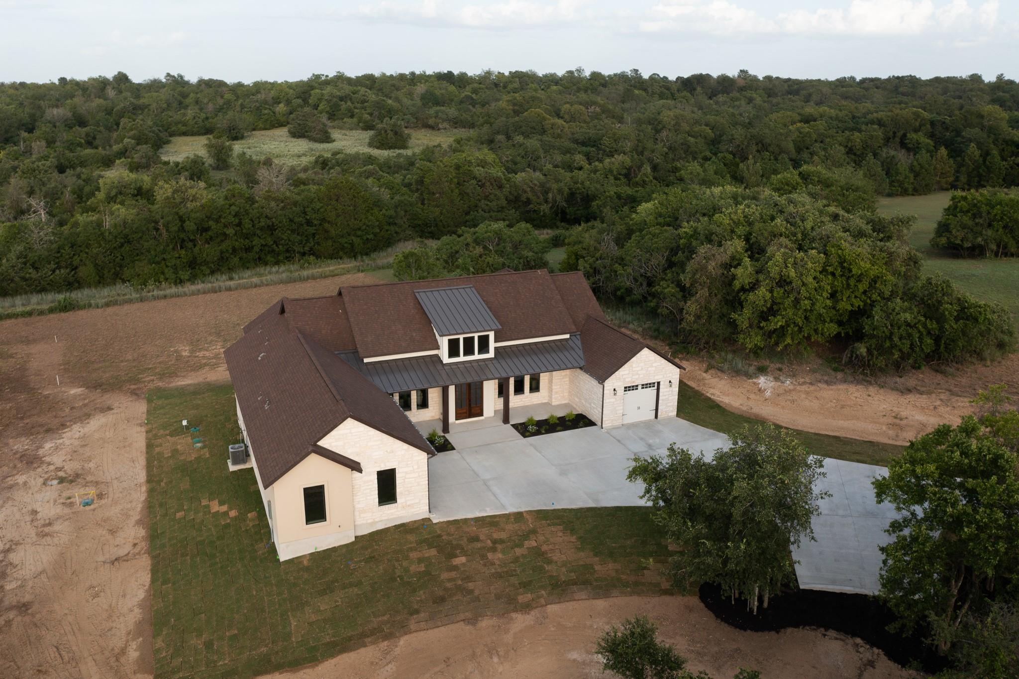 249 Moccasin Cyn, Cedar Creek, TX 78612