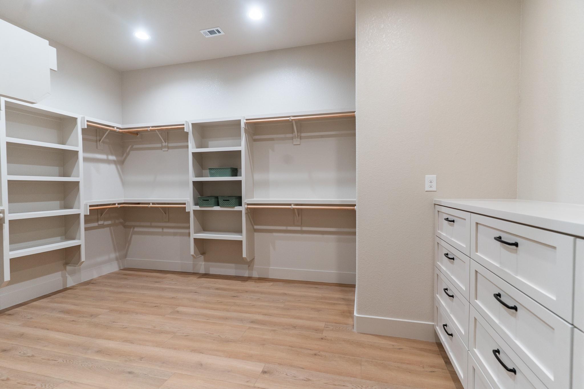 249 Moccasin Cyn, Cedar Creek, TX 78612