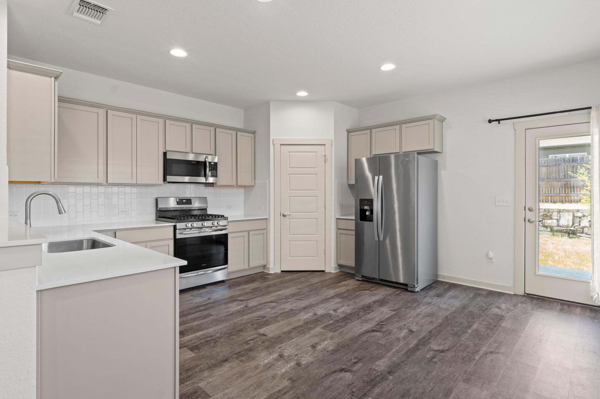 10400 Fulton Ave, Austin, TX 78754