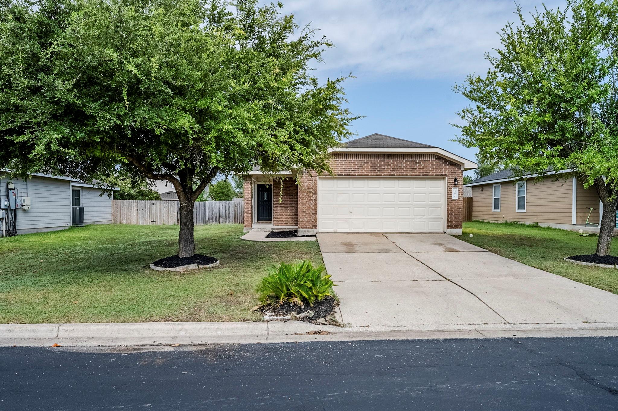 307 Quail Hollow Dr, Hutto, TX 78634