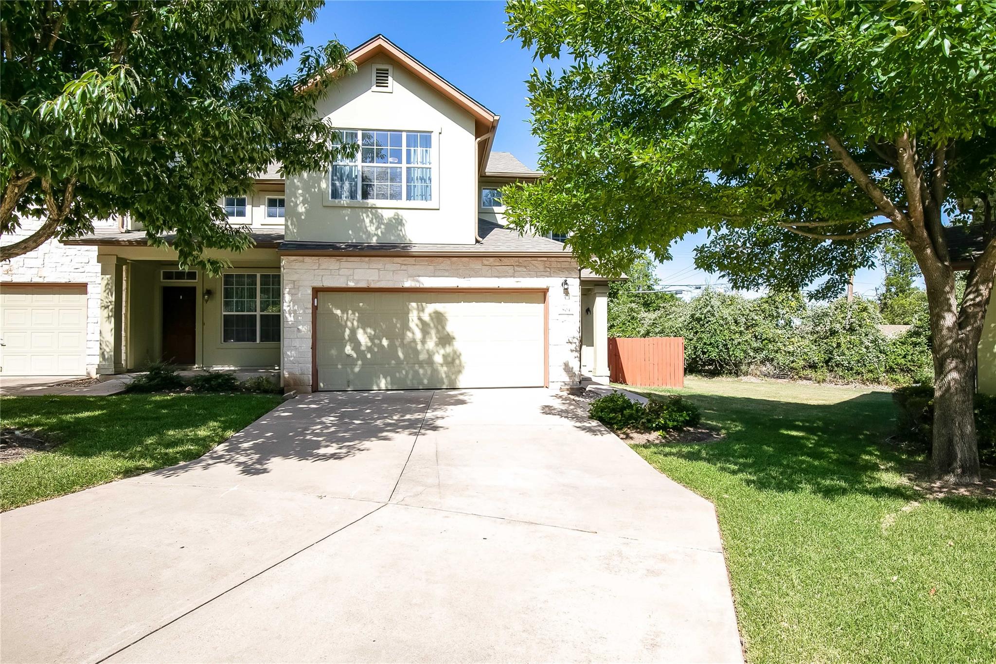 2410 GREAT OAKS Dr # 804, Round Rock, TX 78681