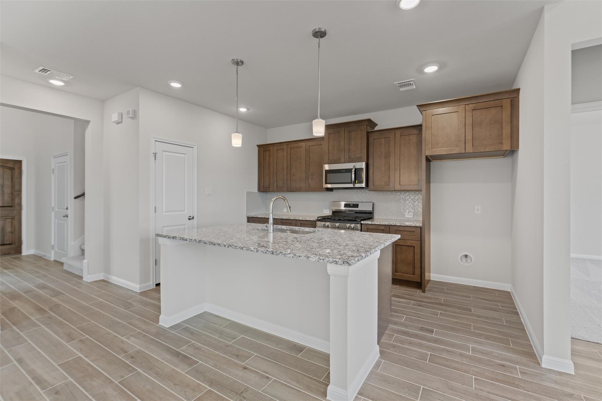 248 Ironshoe Trl, Liberty Hill, TX 78642