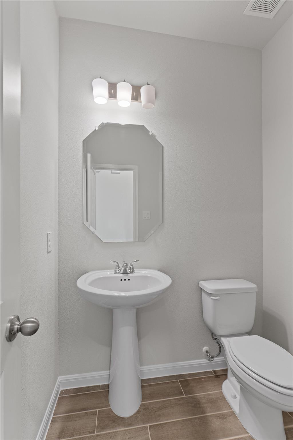 248 Ironshoe Trl, Liberty Hill, TX 78642