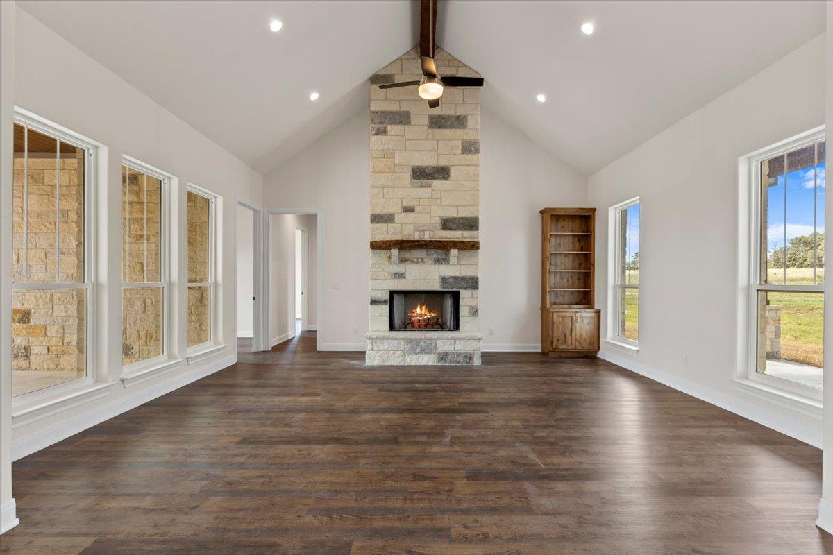 7100 Munke Rd, La Grange, TX 78945