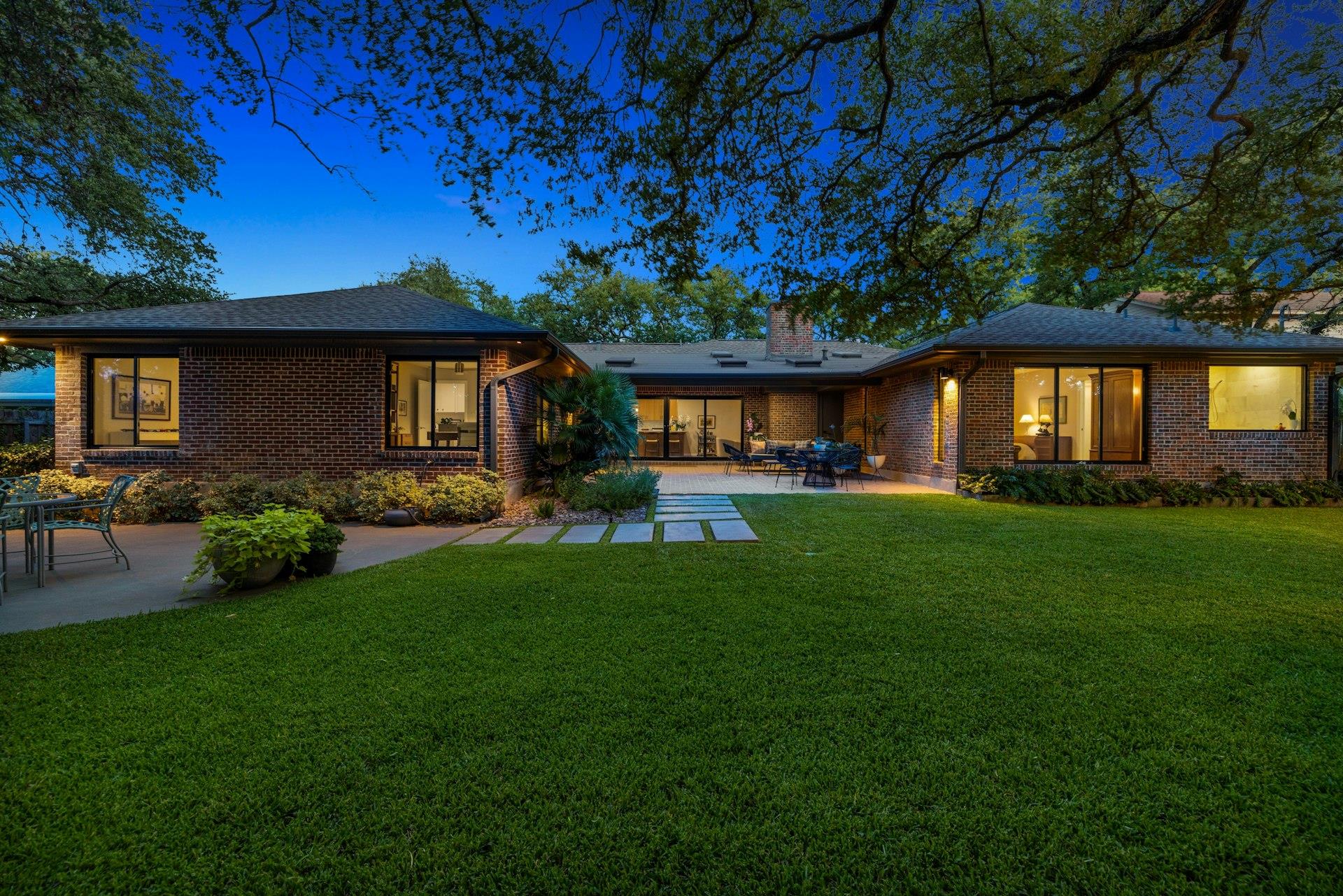 8714 Ridgehill Dr, Austin, TX 78759
