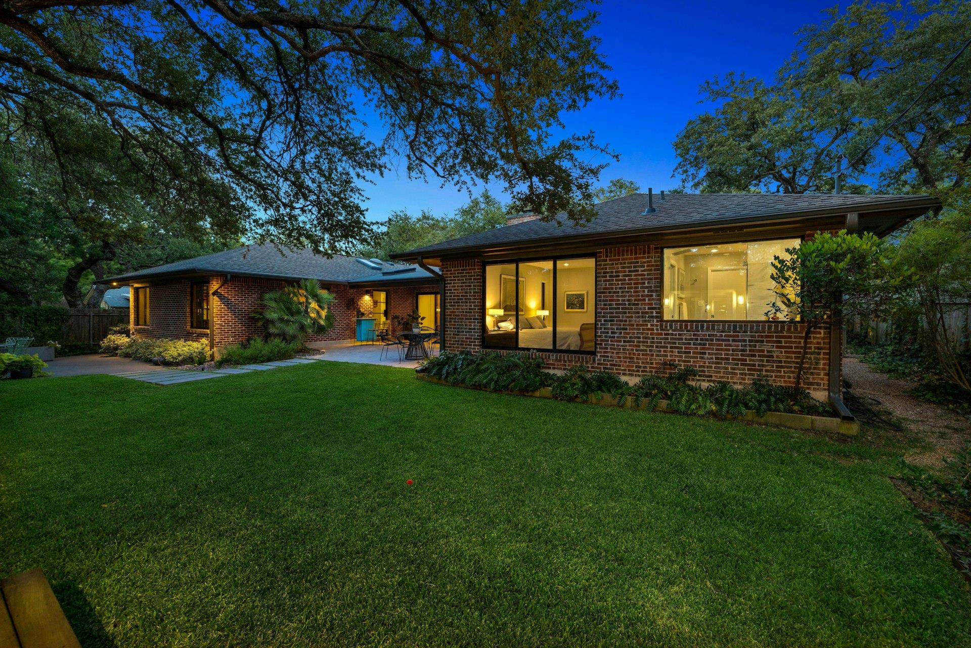 8714 Ridgehill Dr, Austin, TX 78759
