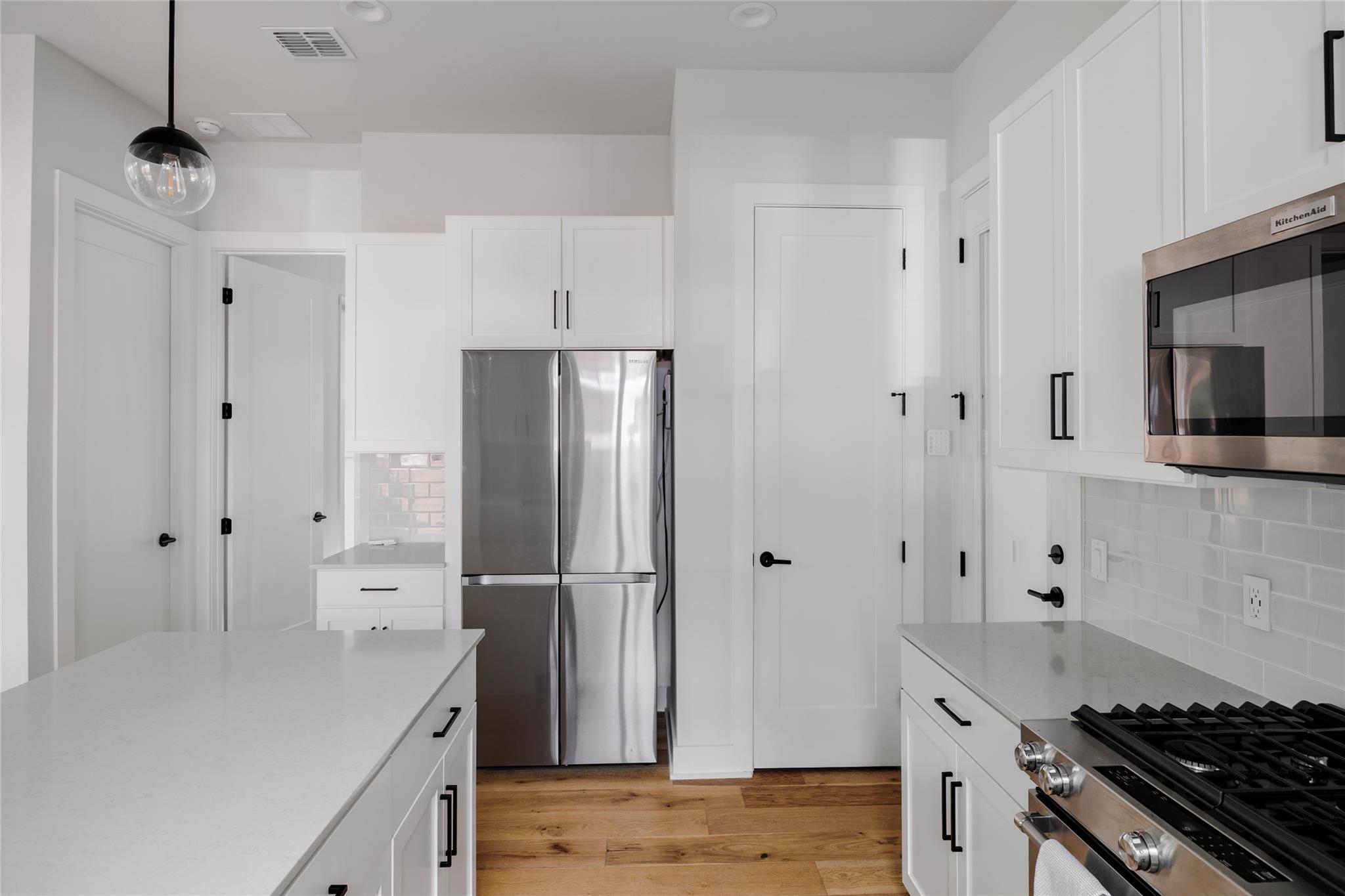 1401 Holly St # A, Austin, TX 78702