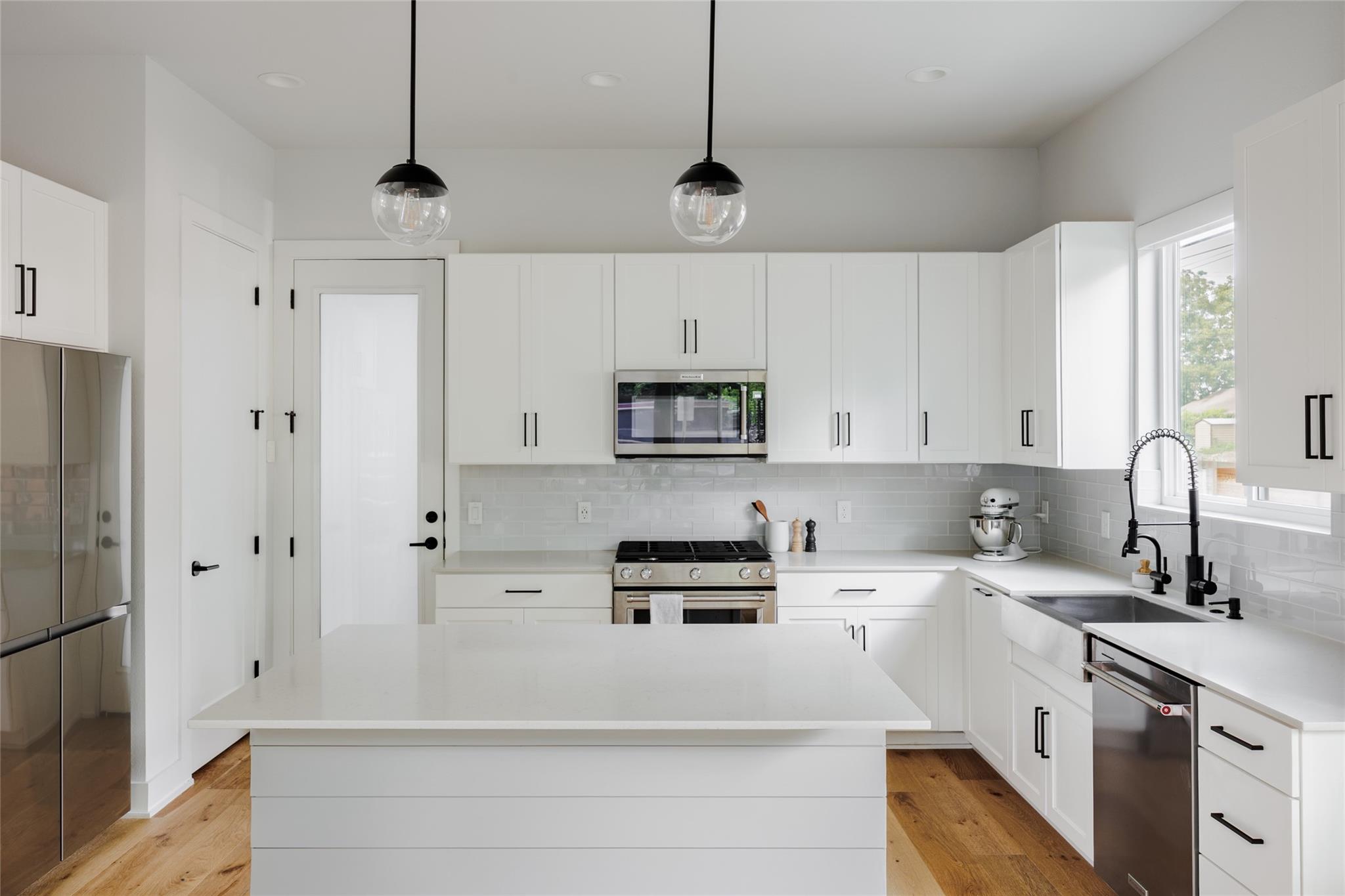 1401 Holly St # A, Austin, TX 78702