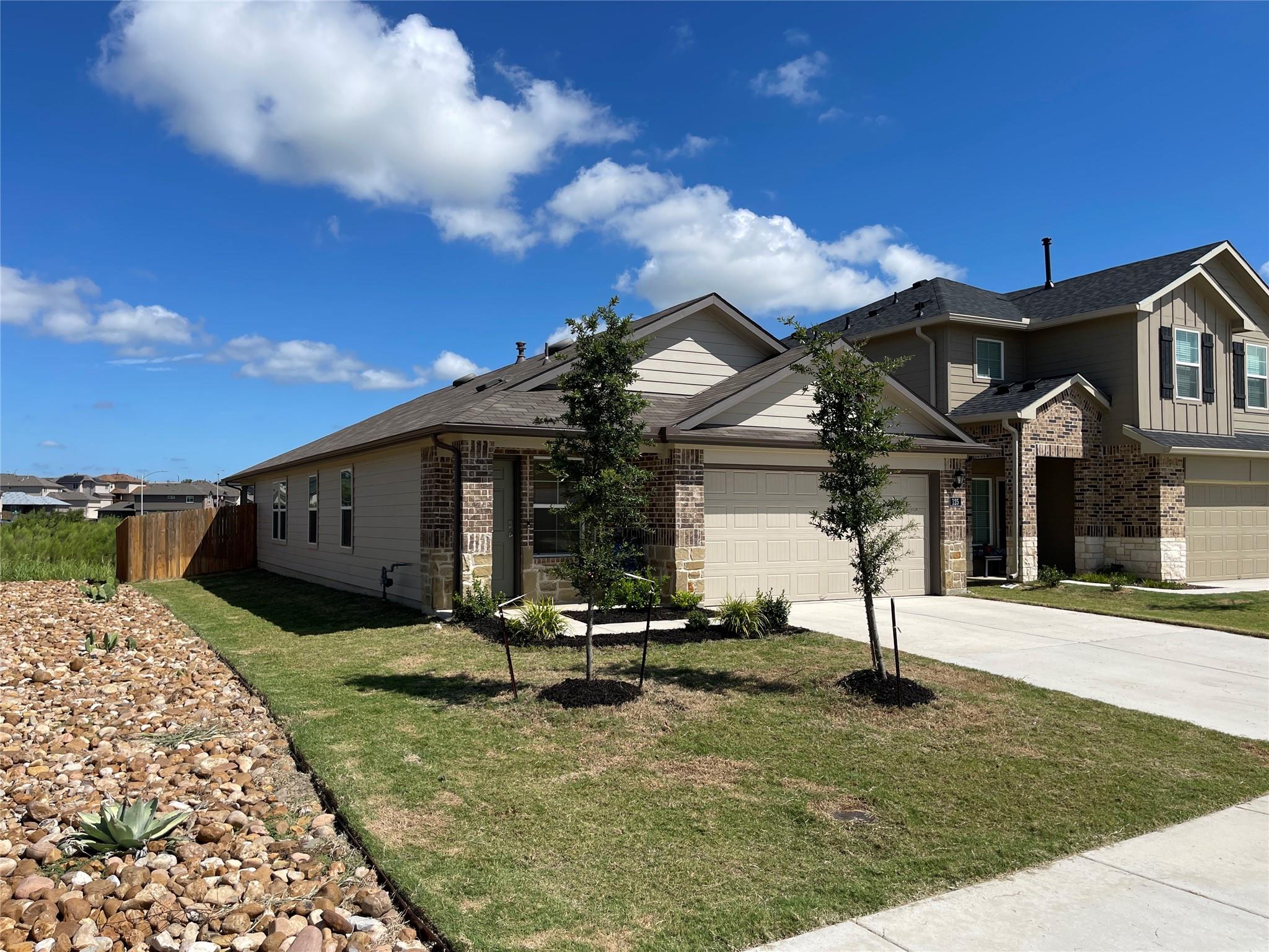 125 Calgary Ln, San Marcos, TX 78666