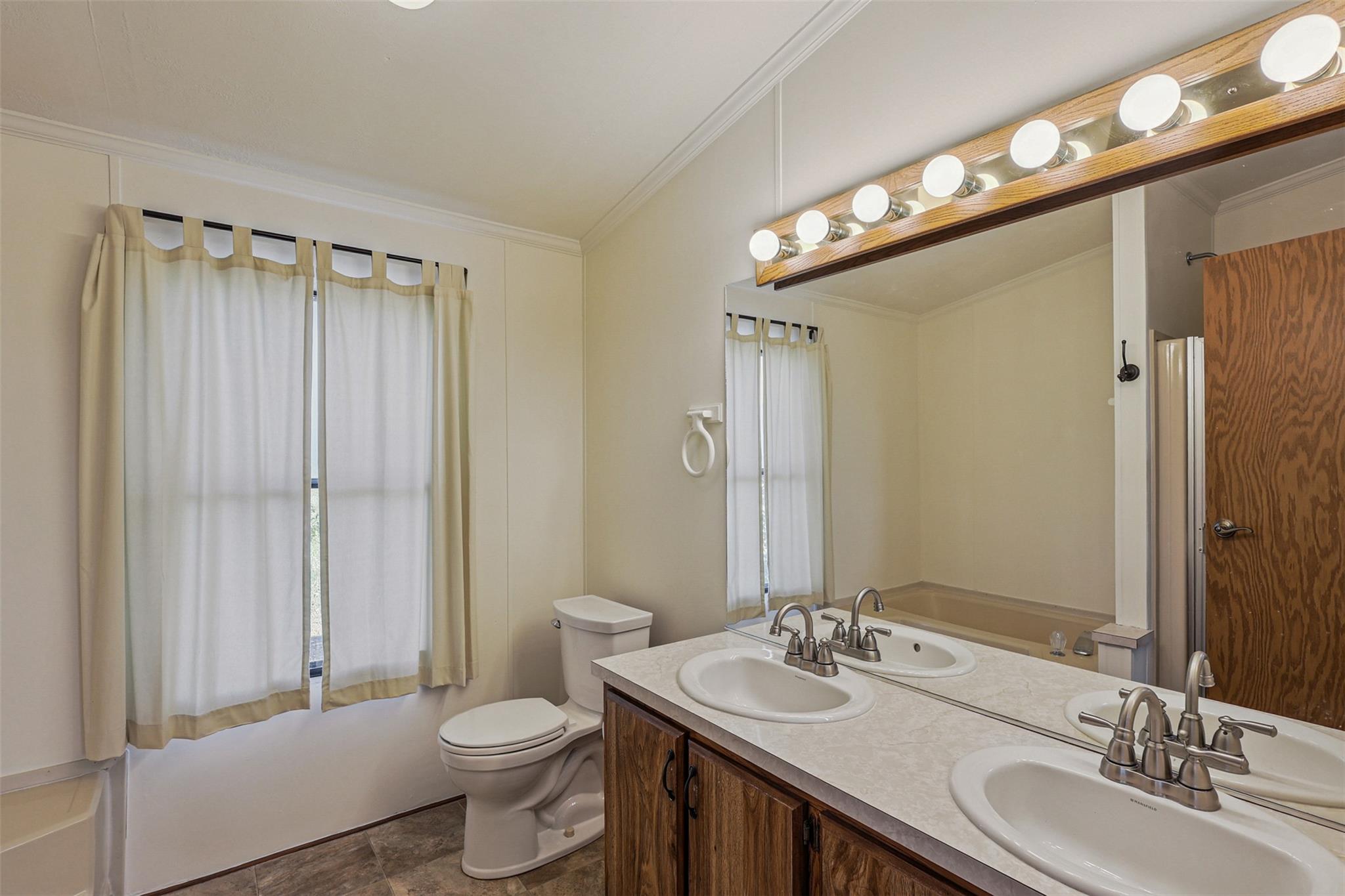 106 Ridge Line Dr, FortDavis, TX 79734