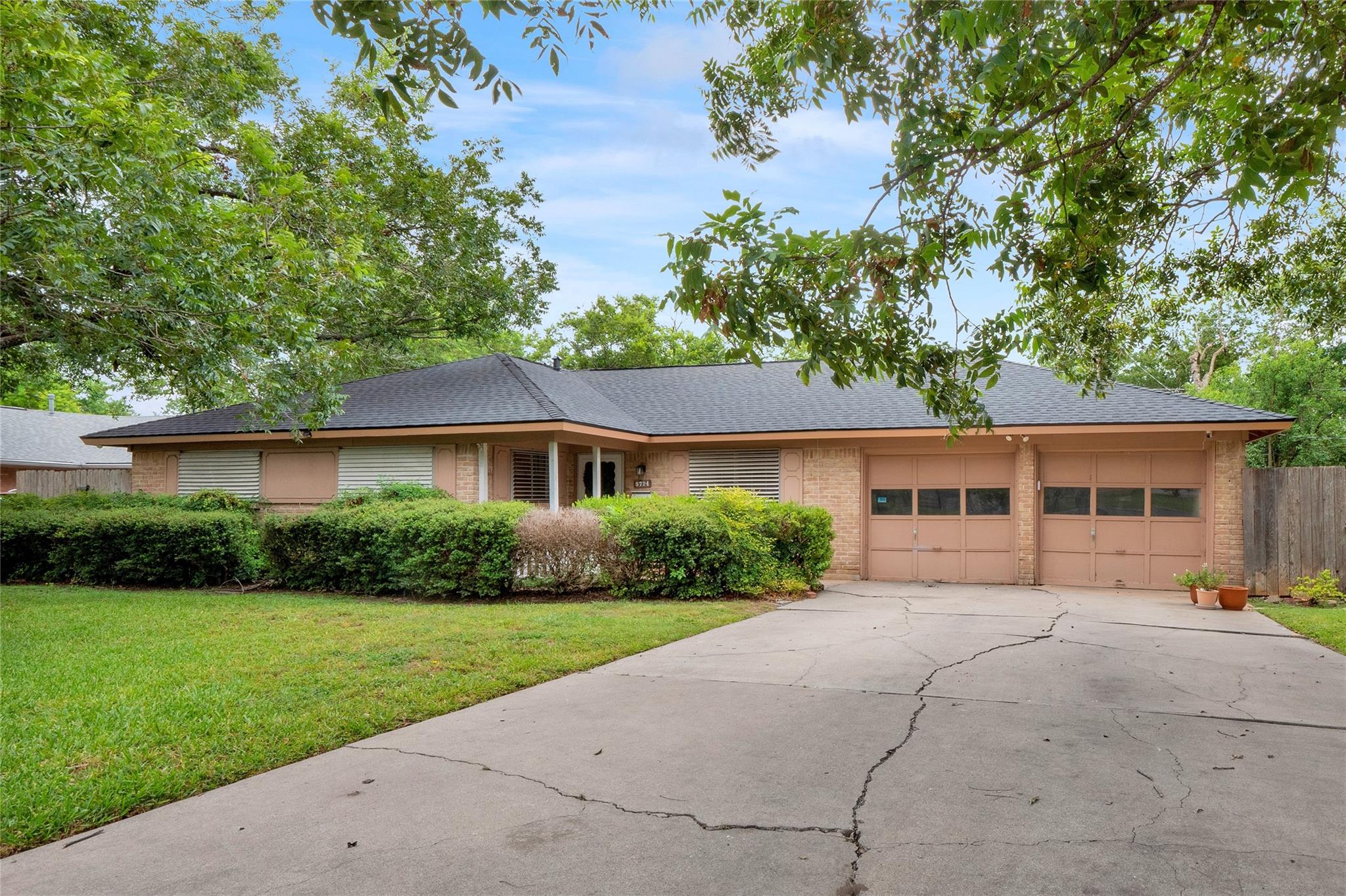 5724 Wellington Dr, Austin, TX 78723