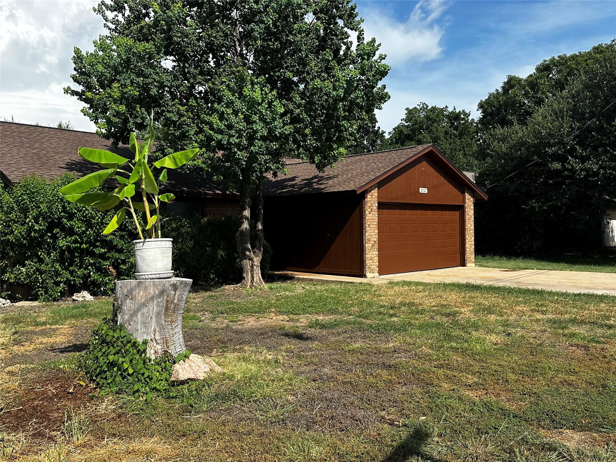 2201 Winchester Dr, Georgetown, TX 78626
