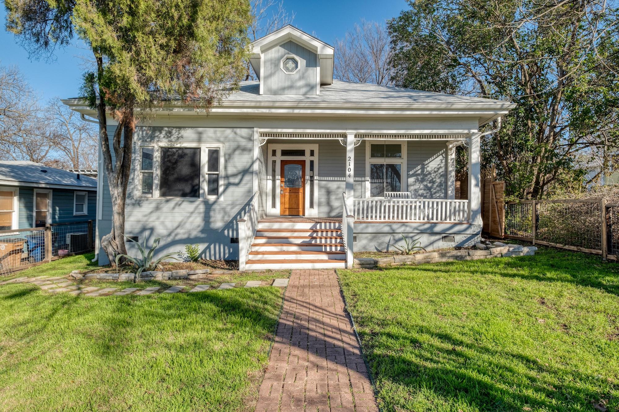 2104 E Martin Luther King Jr Blvd, Austin, TX 78702