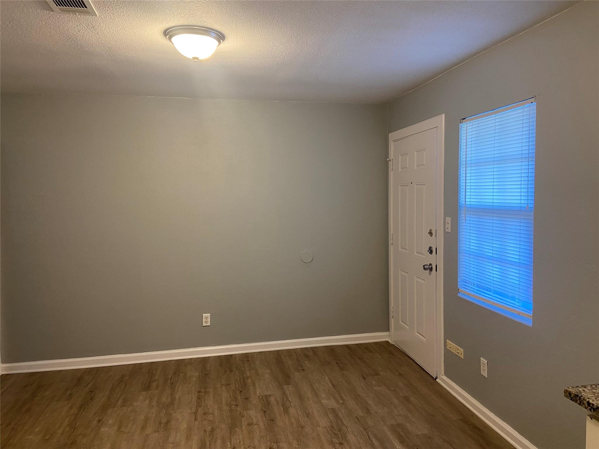 410 Thorndale Rd # C, Taylor, TX 76574