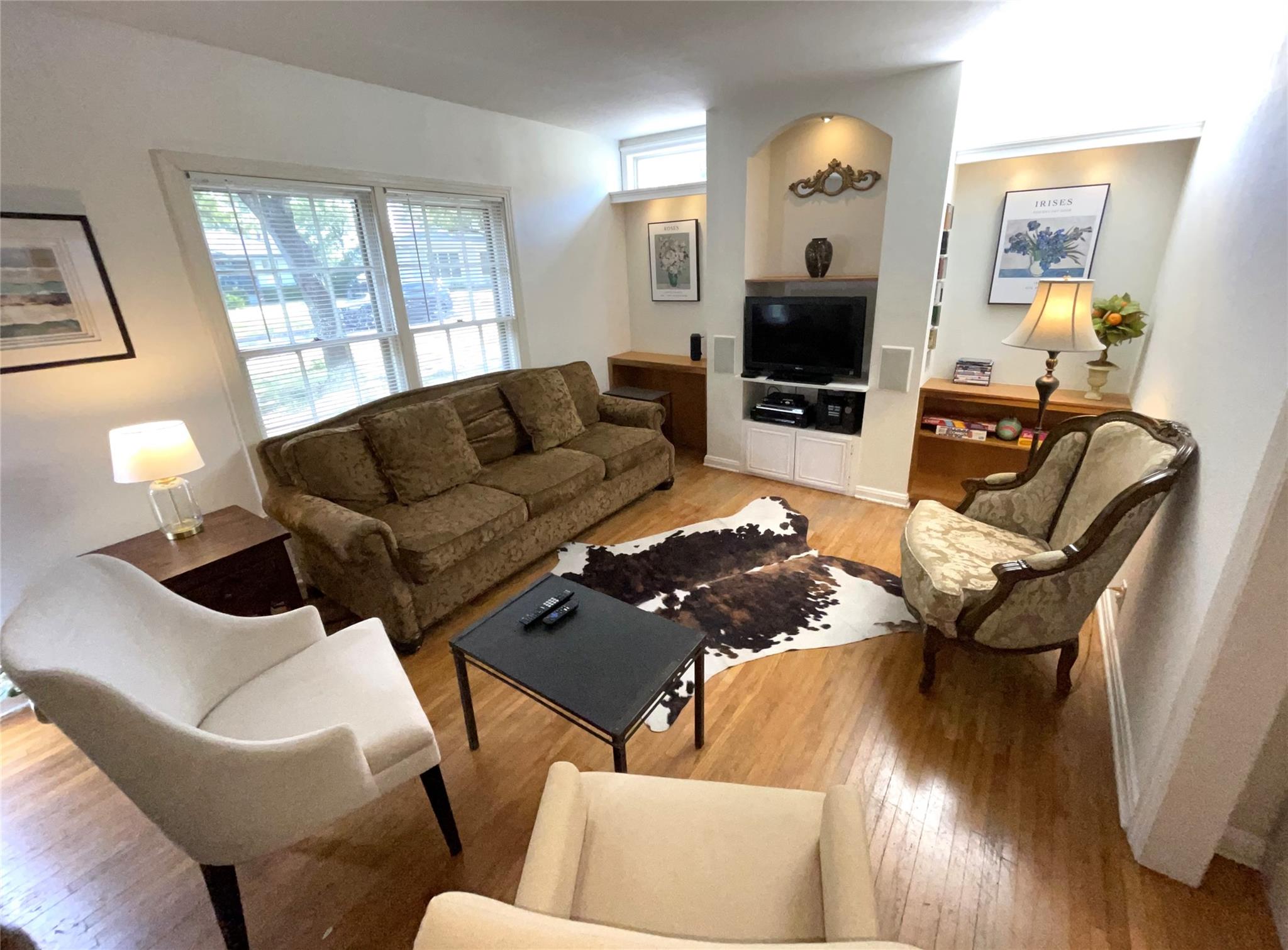 1914 W 38th St, Austin, TX 78731