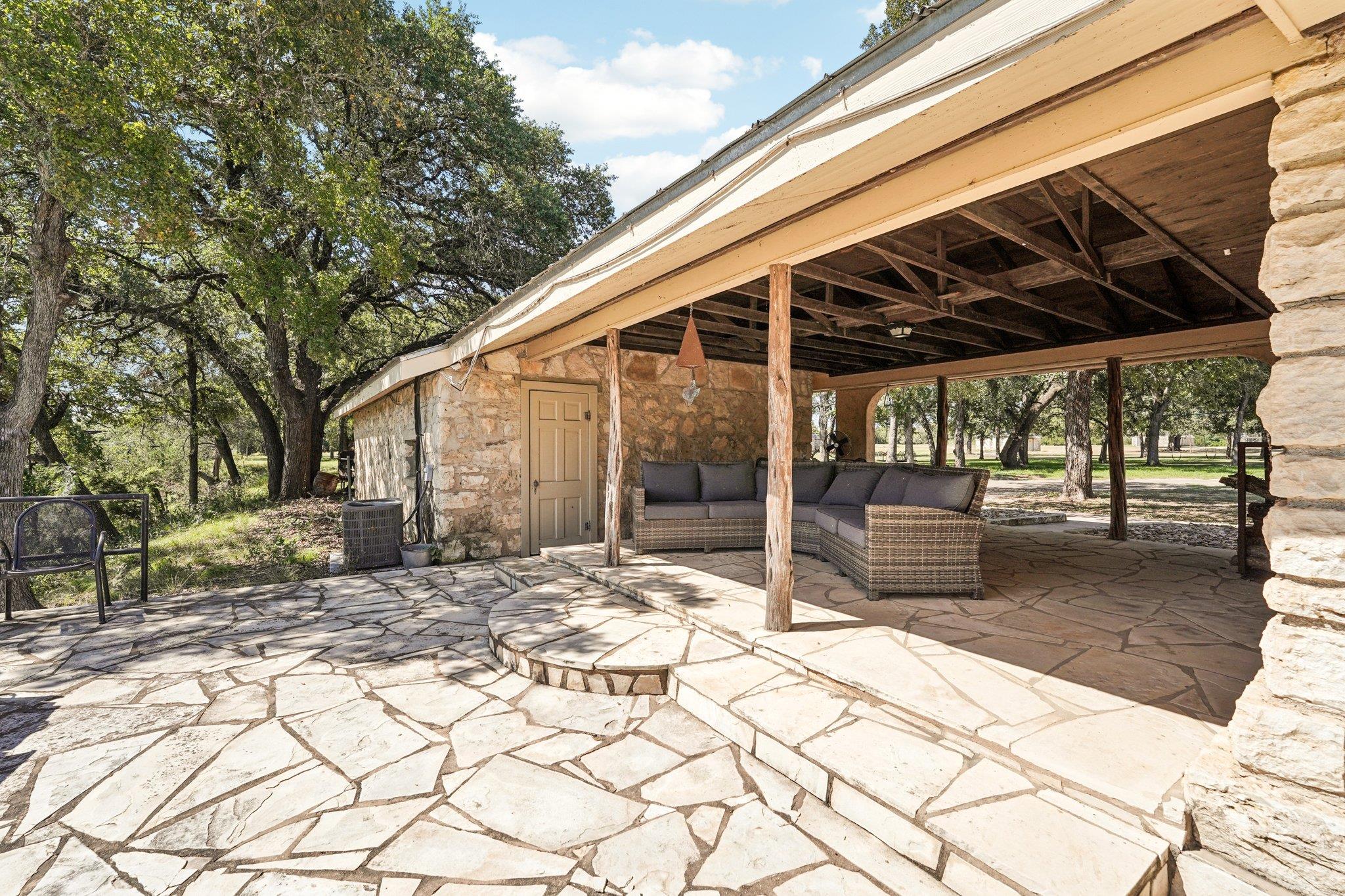 190 Private Road 3011, Lampasas, TX 76550
