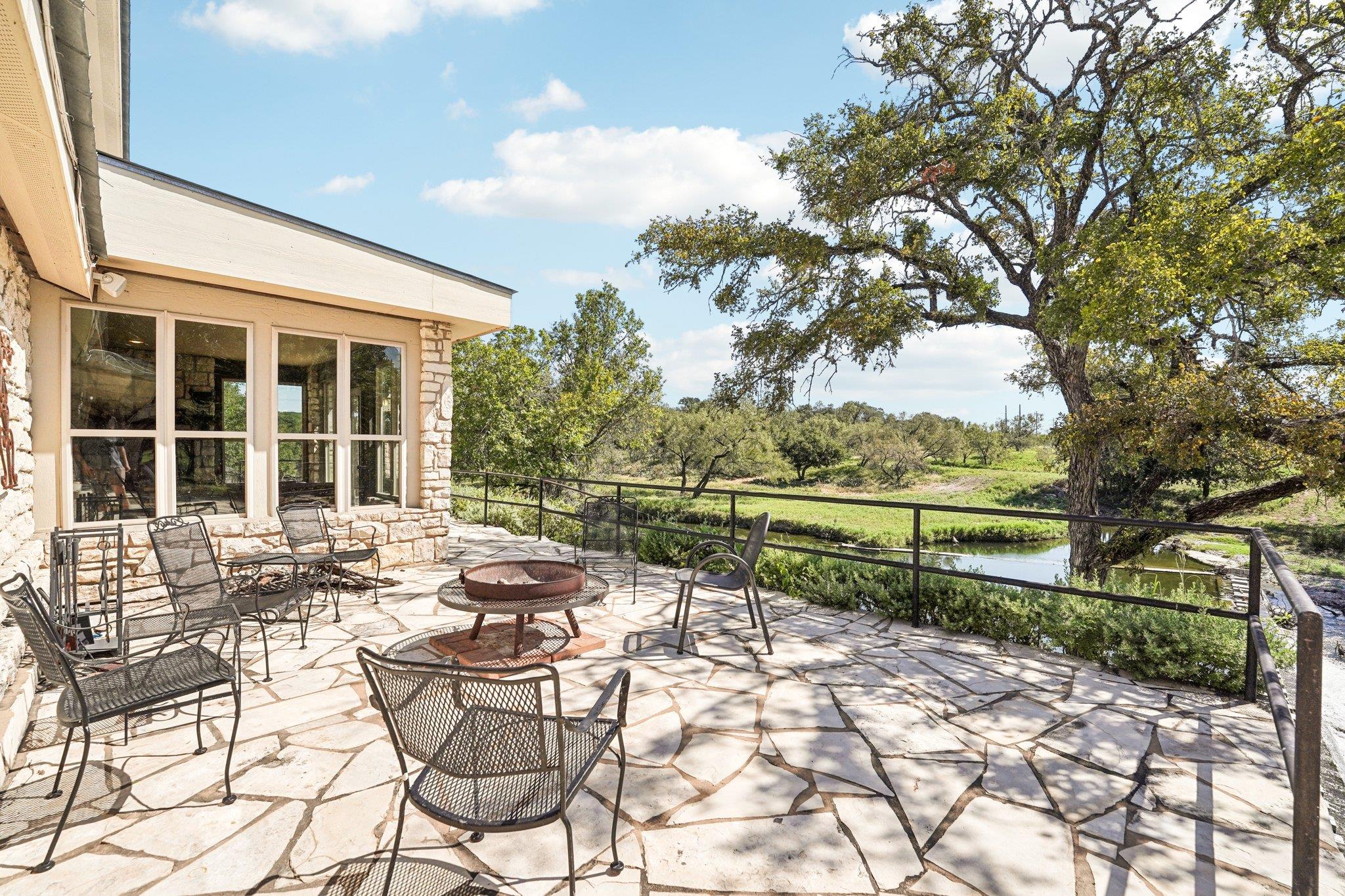 190 Private Road 3011, Lampasas, TX 76550