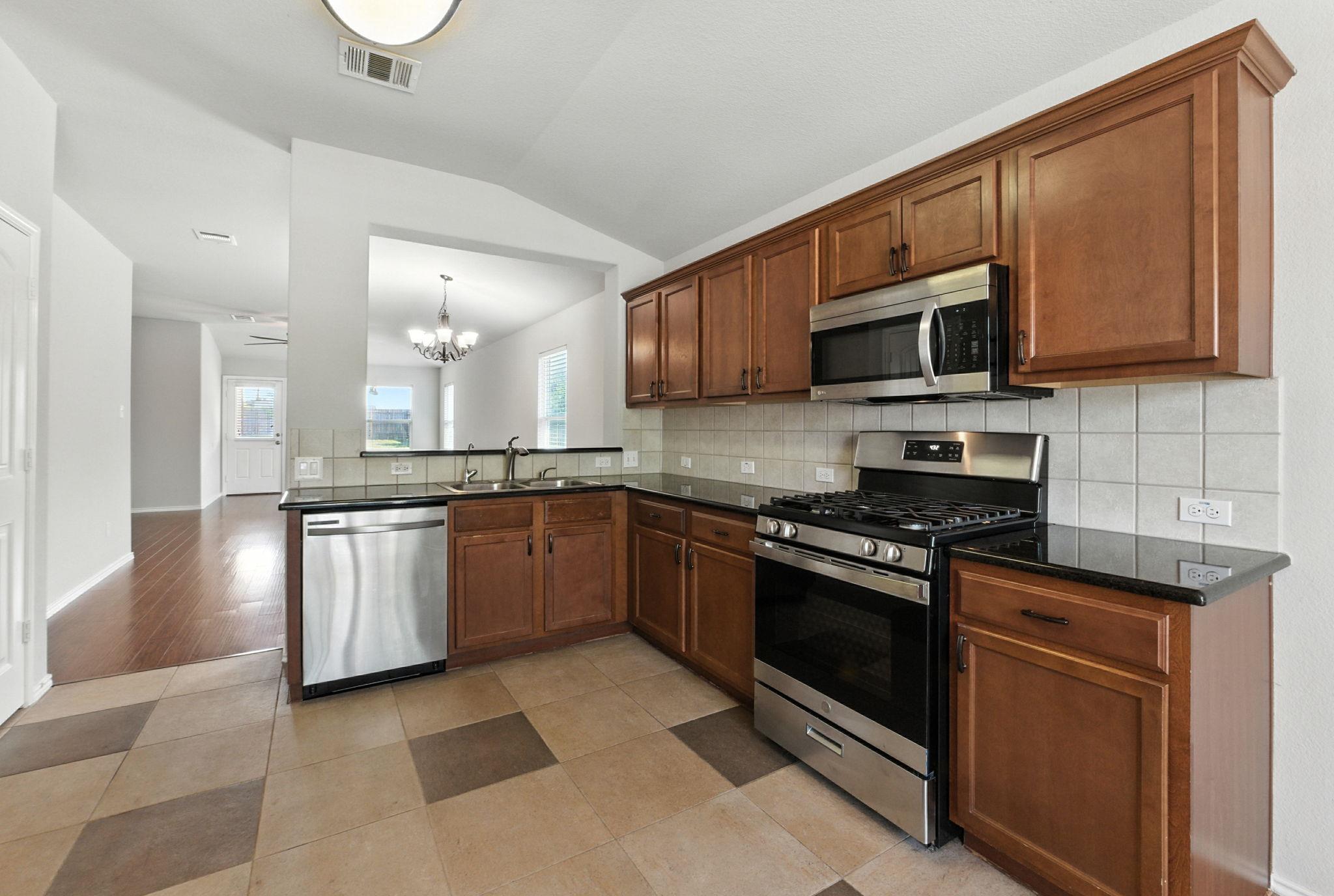 2840 Hearthsong Loop, Round Rock, TX 78665