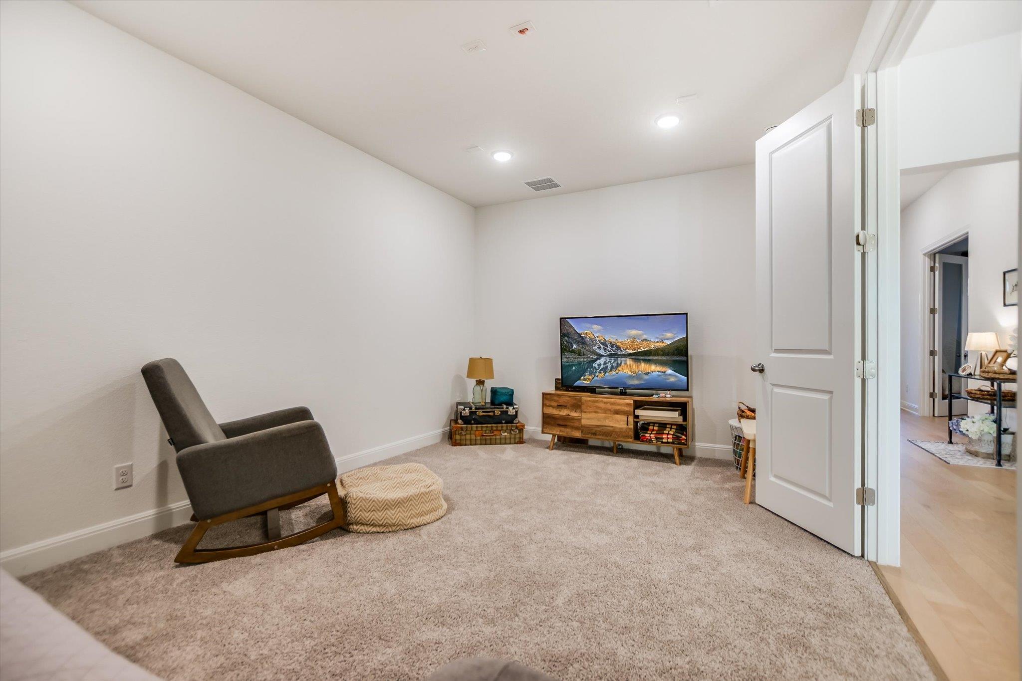 5608 Cimarron Ridge Ln, Austin, TX 78738