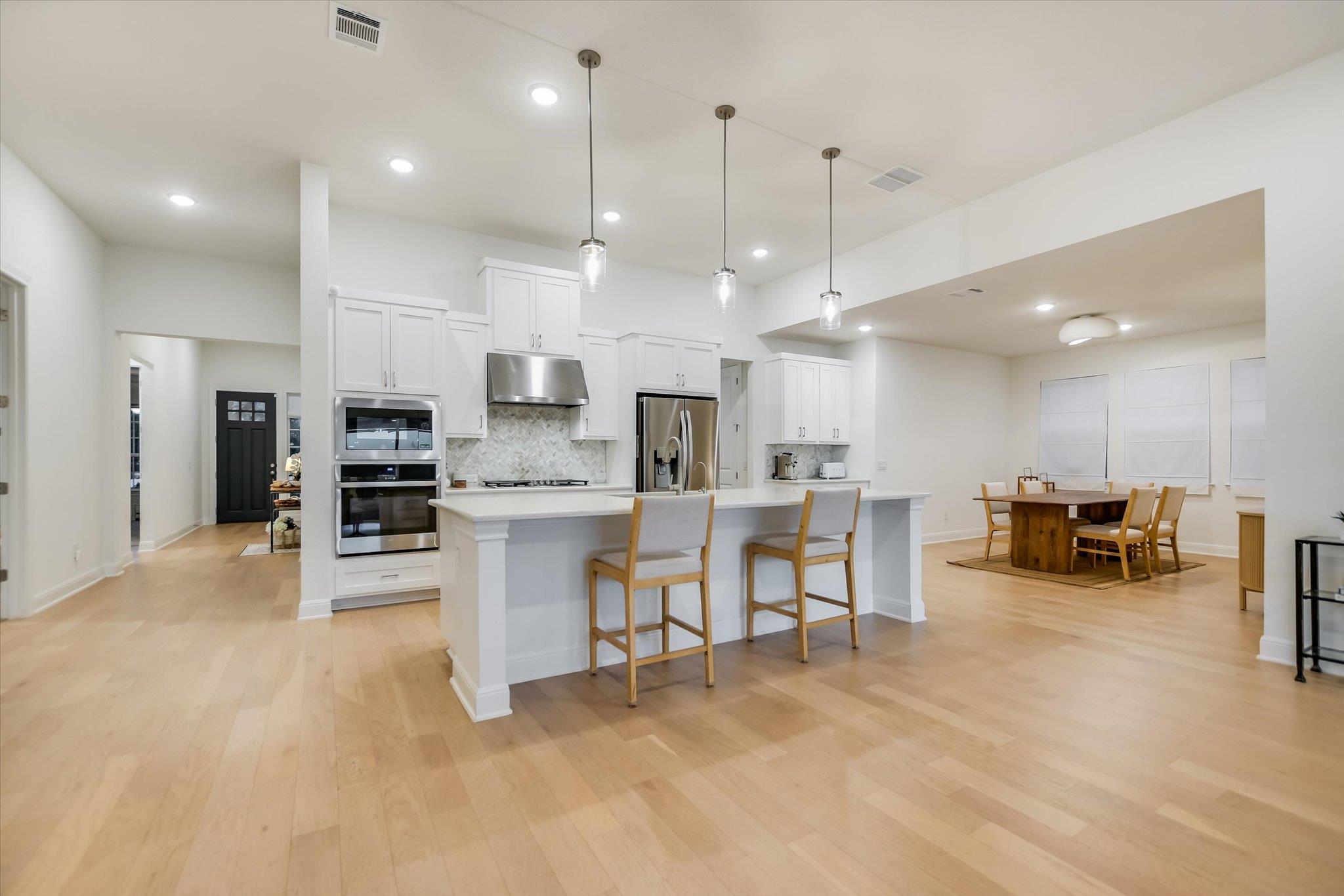 5608 Cimarron Ridge Ln, Austin, TX 78738
