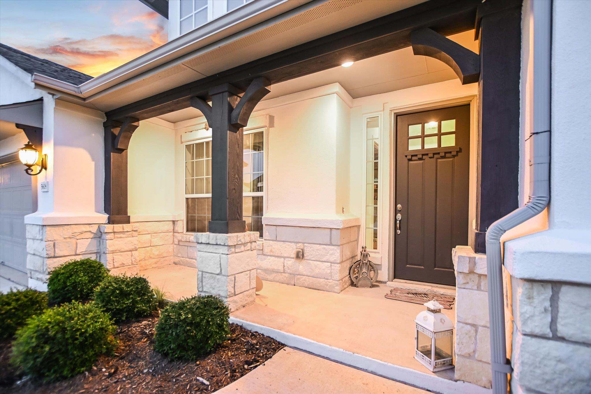 5608 Cimarron Ridge Ln, Austin, TX 78738
