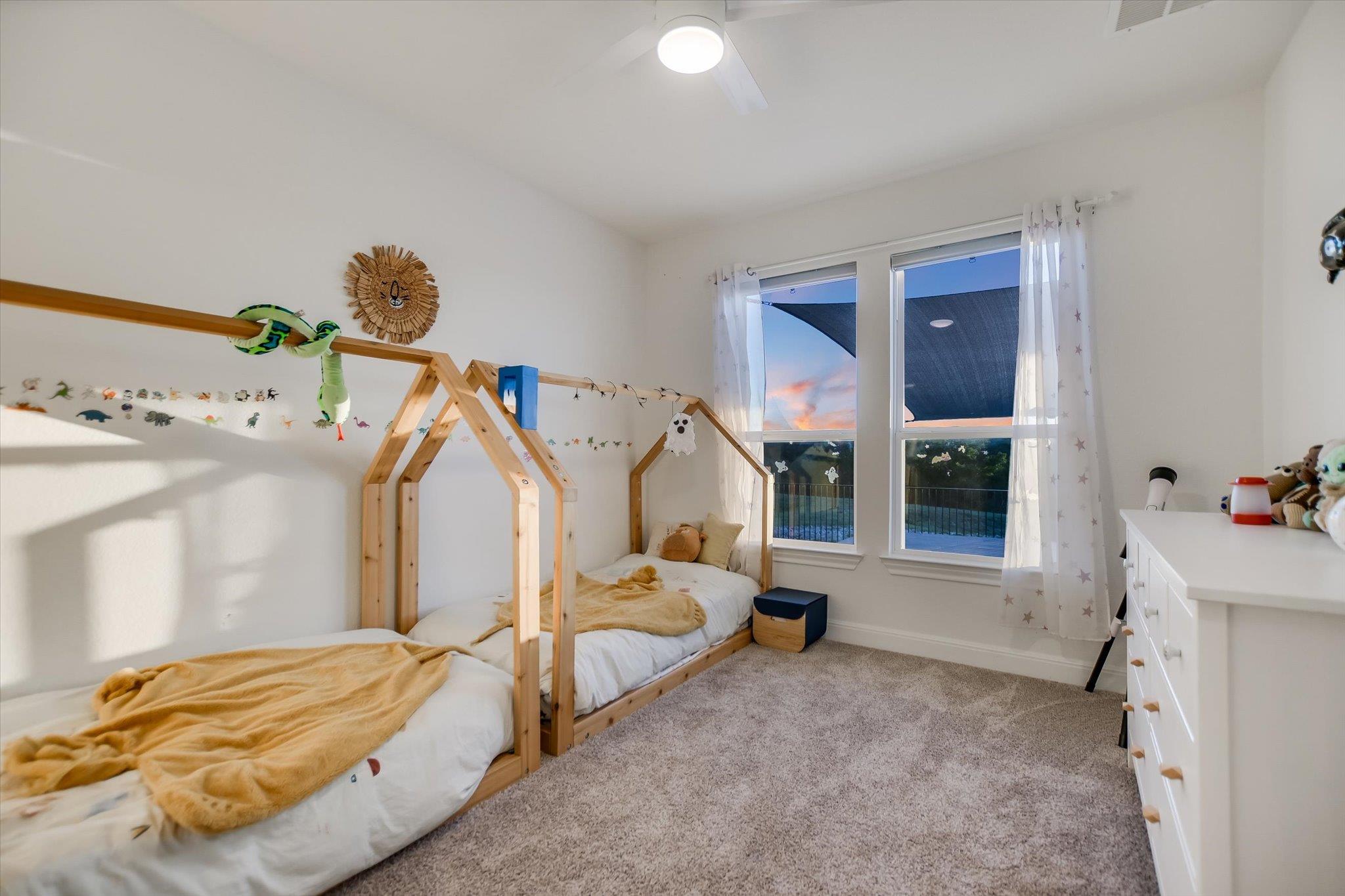 5608 Cimarron Ridge Ln, Austin, TX 78738