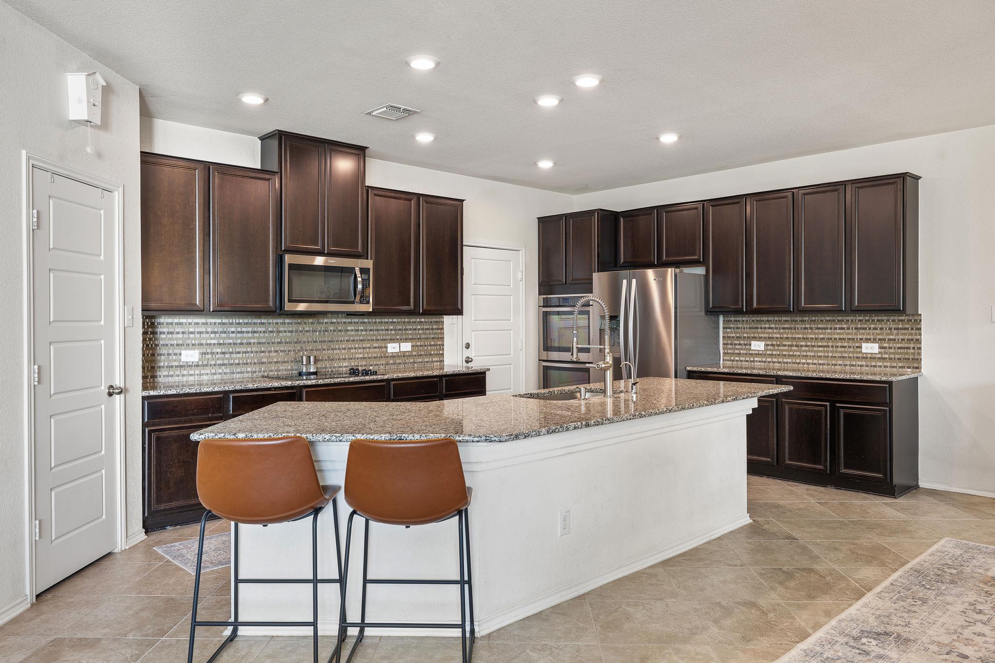 31431 Kingsway Rd, Georgetown, TX 78628