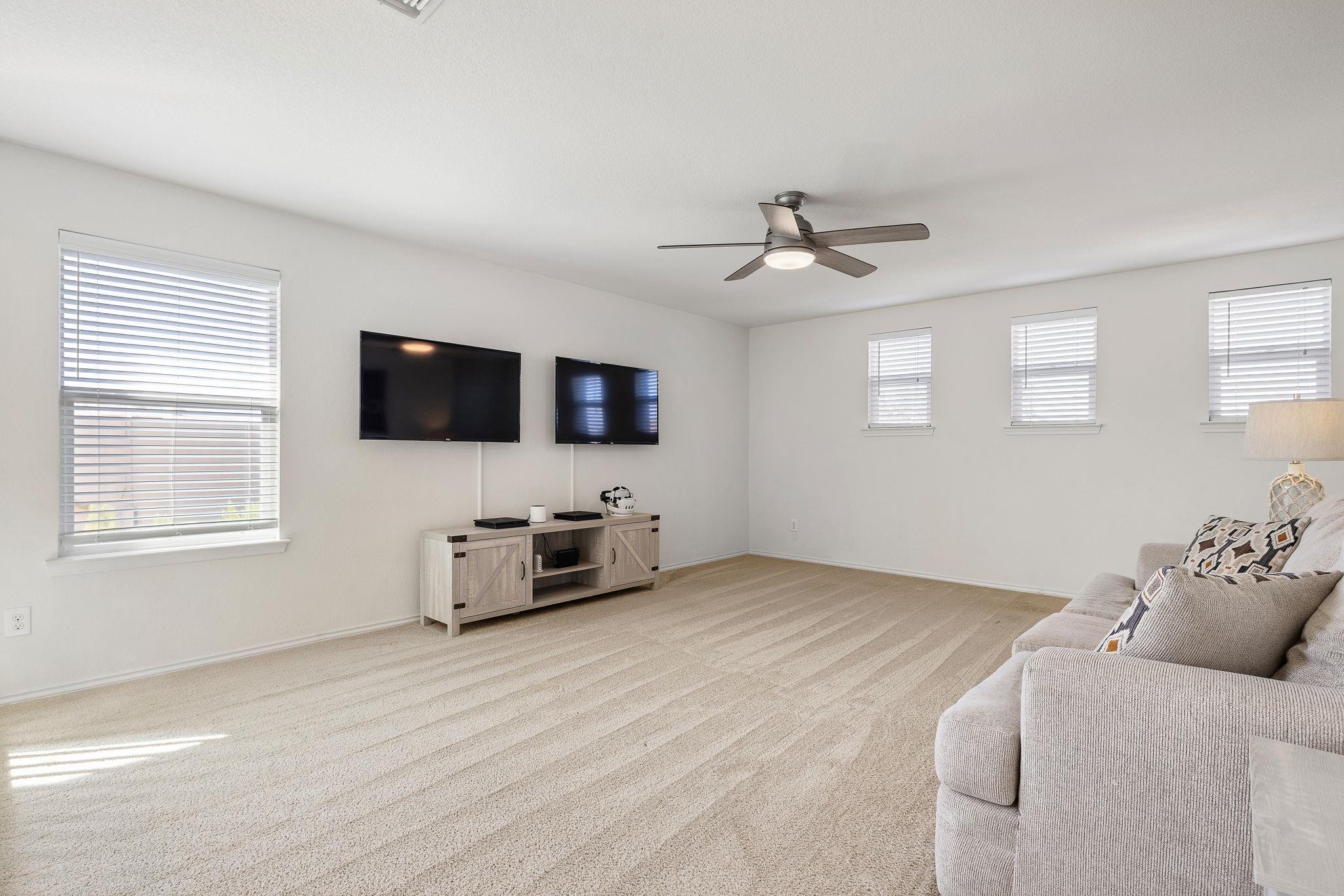 31431 Kingsway Rd, Georgetown, TX 78628