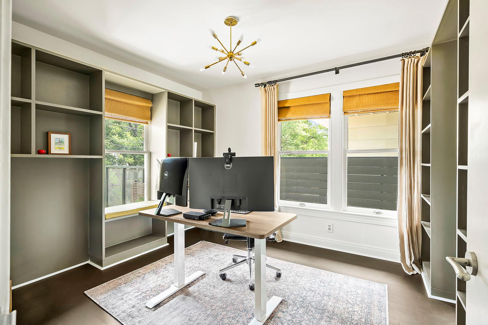 1001 Daniel Dr, Austin, TX 78704