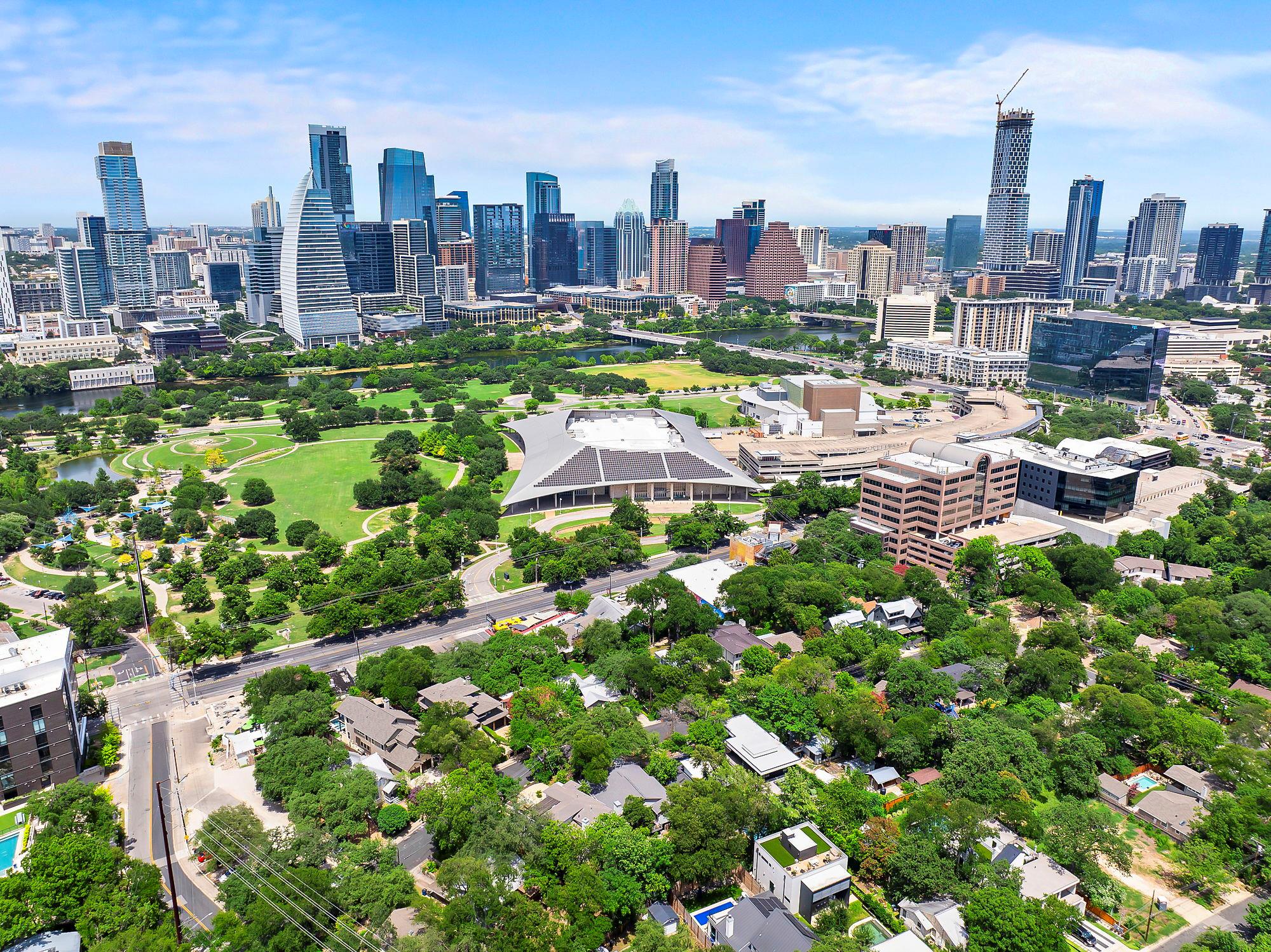 1001 Daniel Dr, Austin, TX 78704