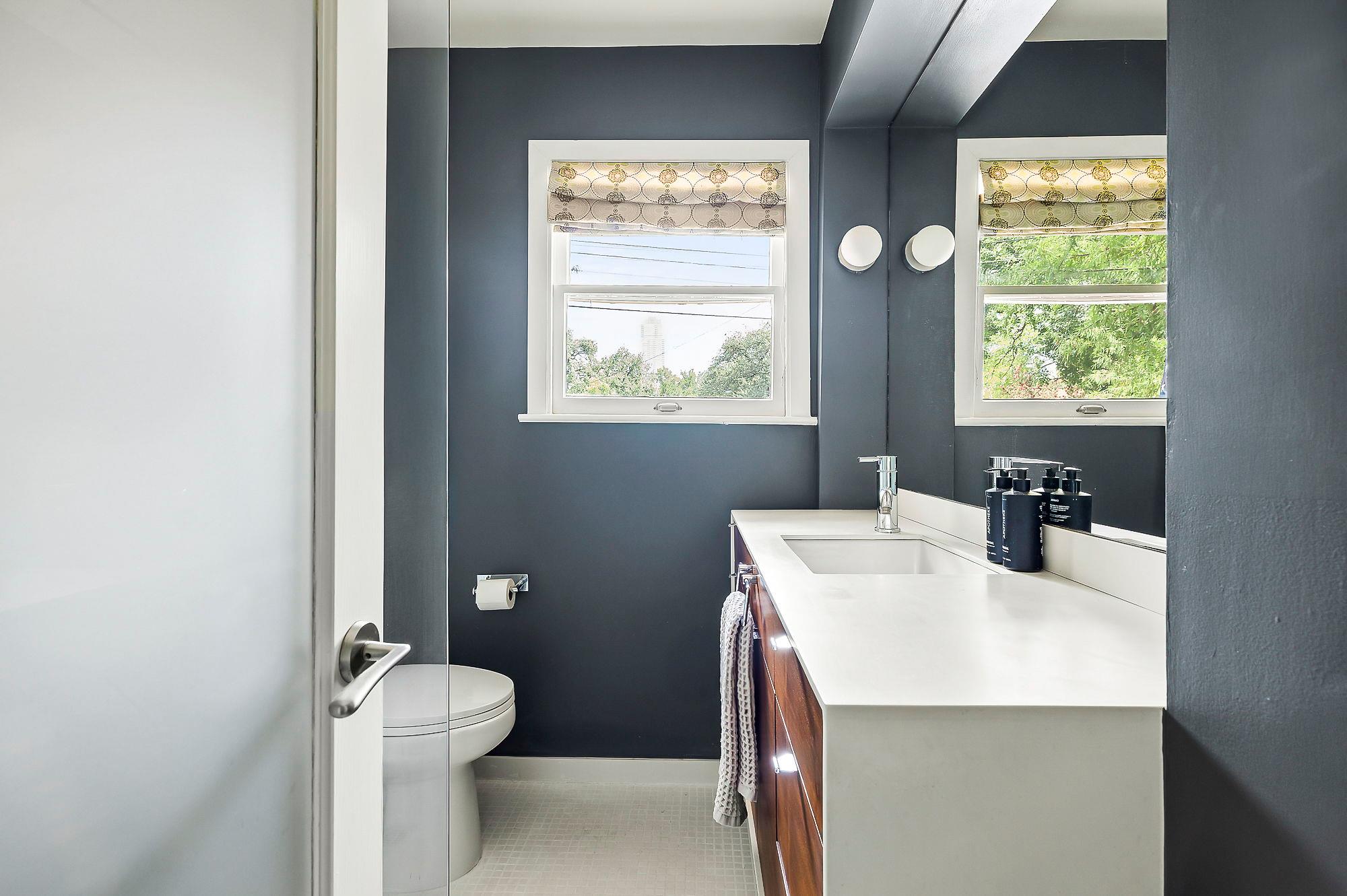 1001 Daniel Dr, Austin, TX 78704