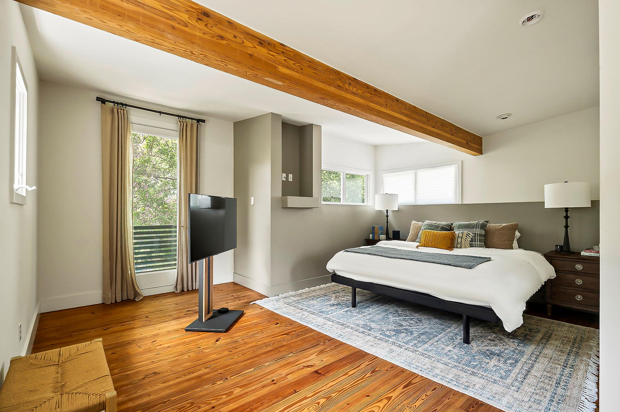 1001 Daniel Dr, Austin, TX 78704