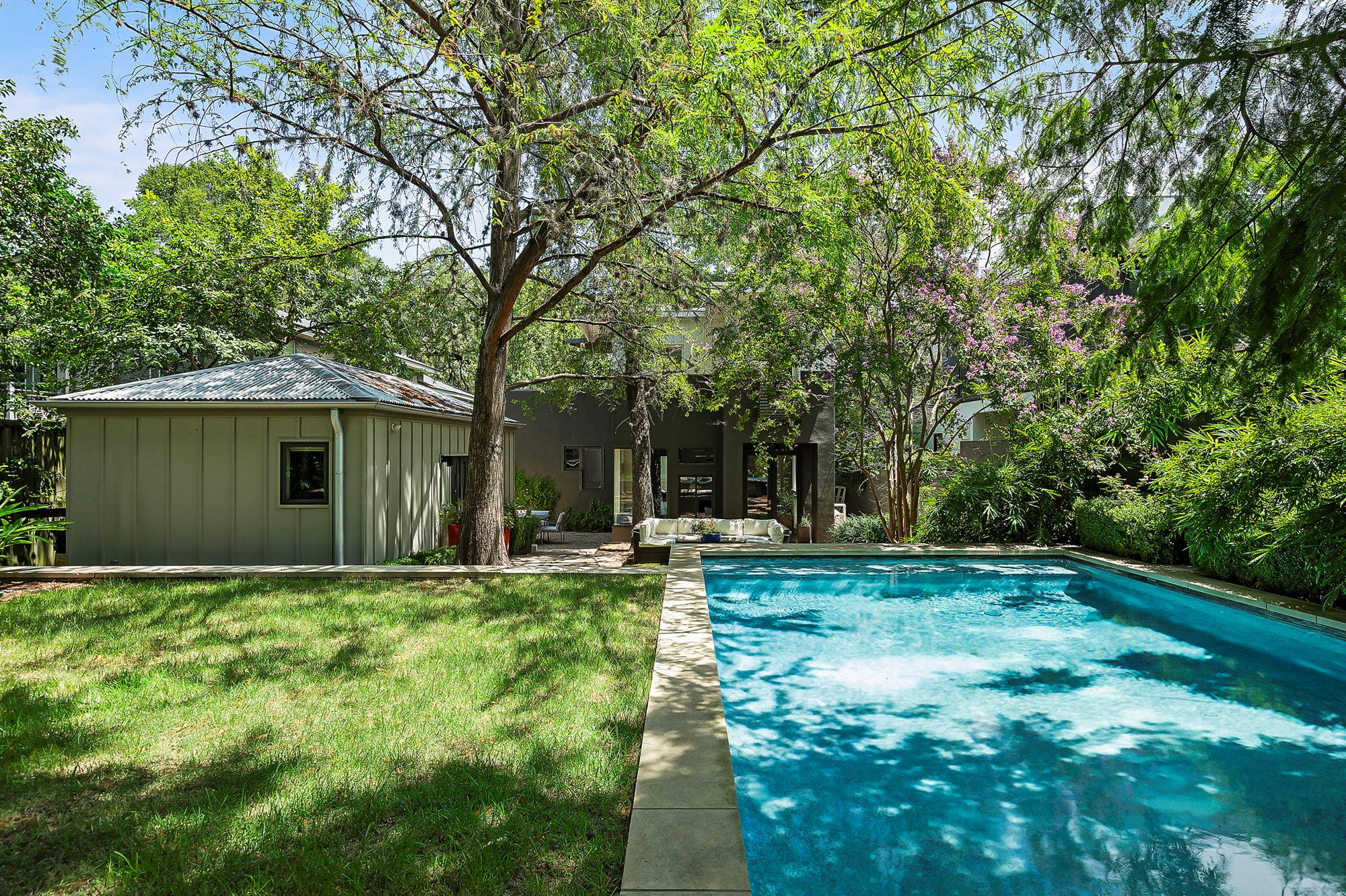 1001 Daniel Dr, Austin, TX 78704