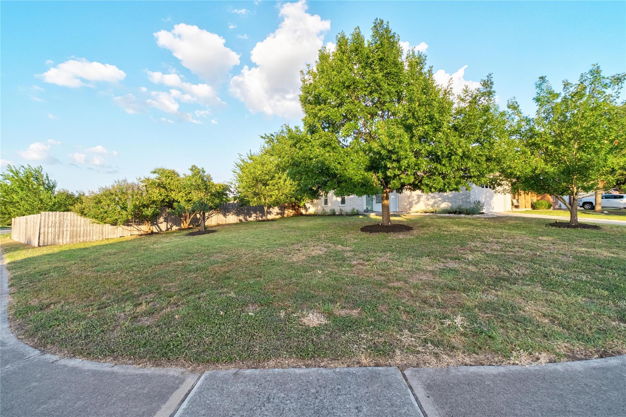 102 Woodley Rd, Leander, TX 78641