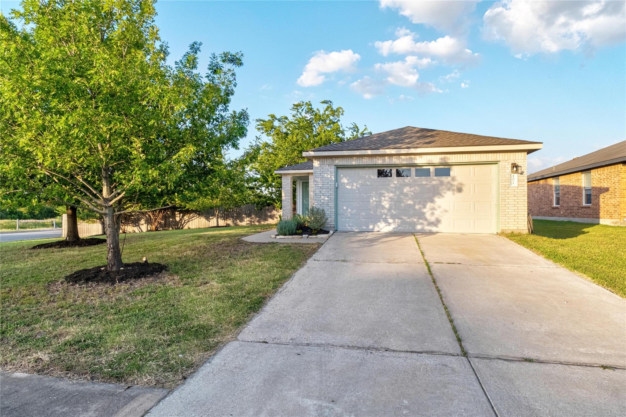 102 Woodley Rd, Leander, TX 78641