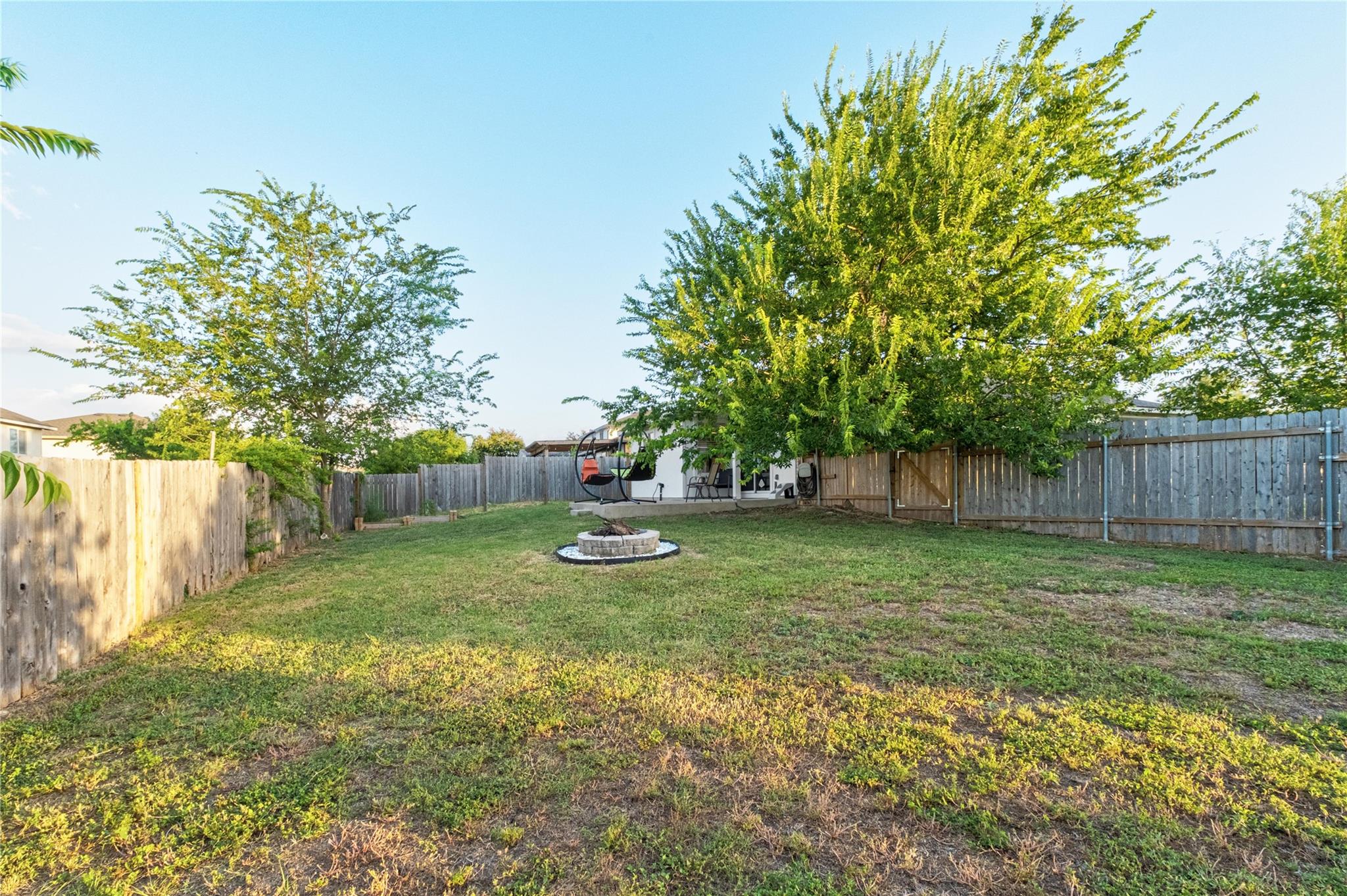 102 Woodley Rd, Leander, TX 78641