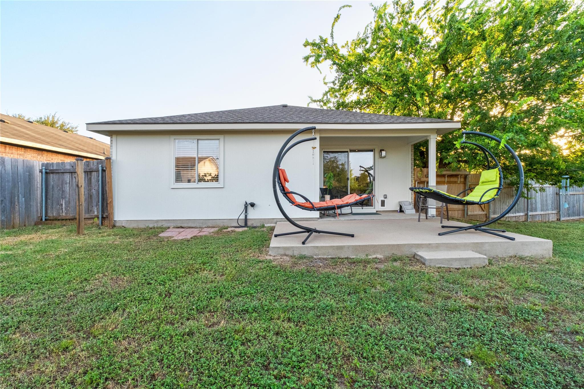 102 Woodley Rd, Leander, TX 78641