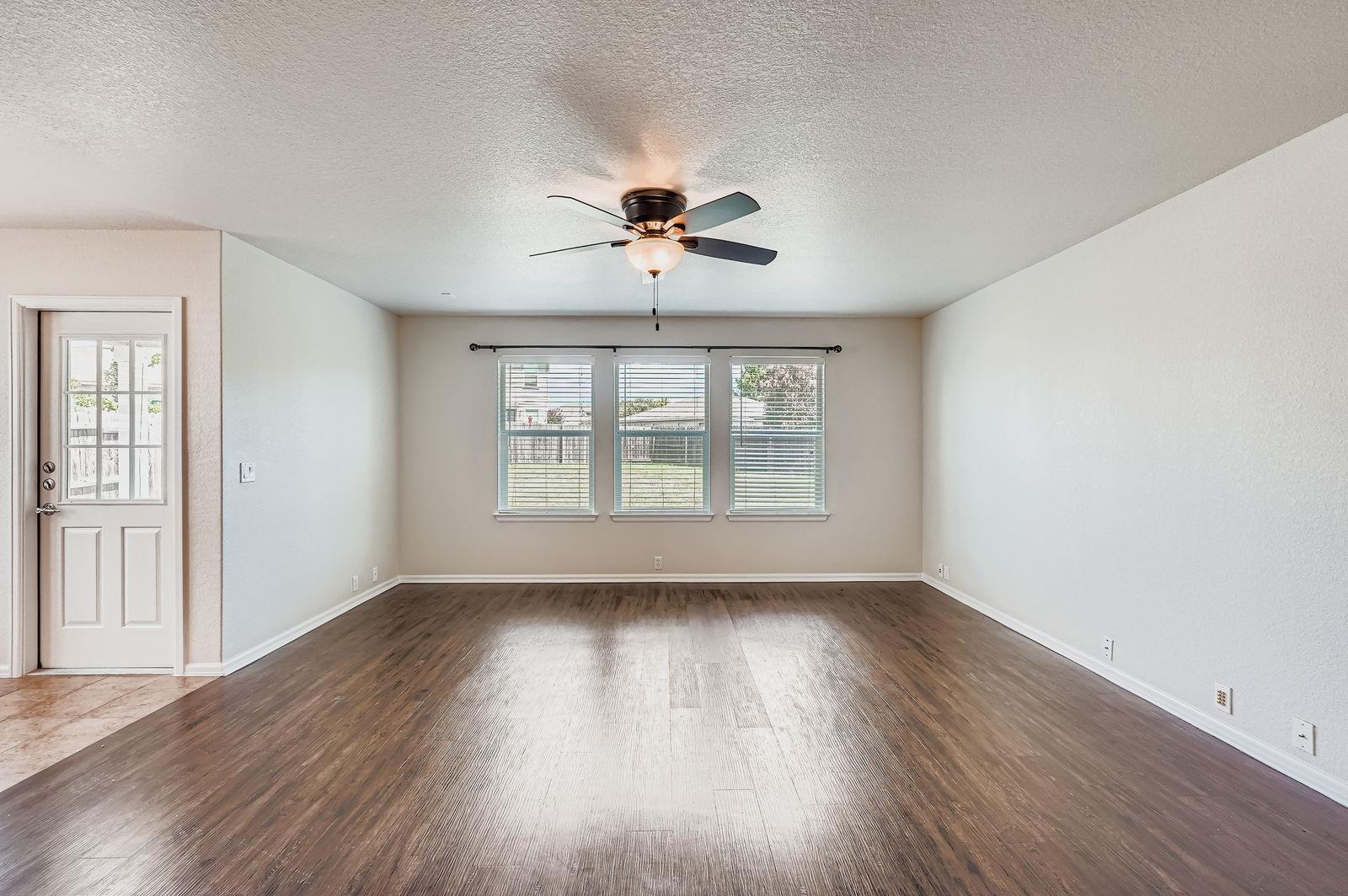 142 Sassafras Cv, Kyle, TX 78640