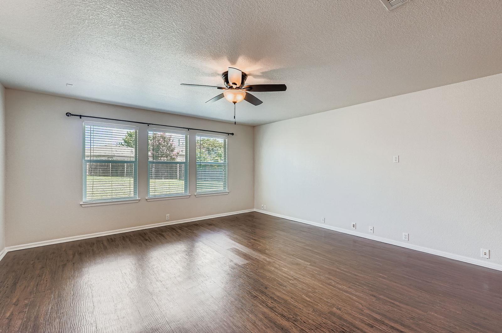 142 Sassafras Cv, Kyle, TX 78640