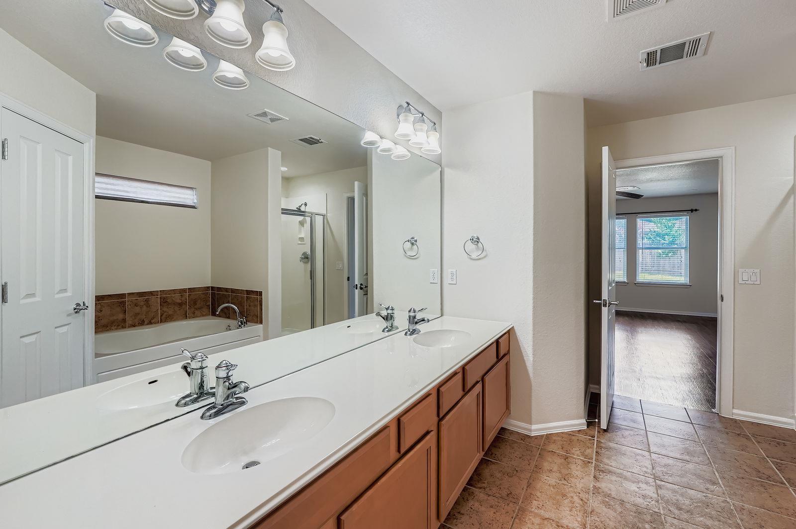 142 Sassafras Cv, Kyle, TX 78640