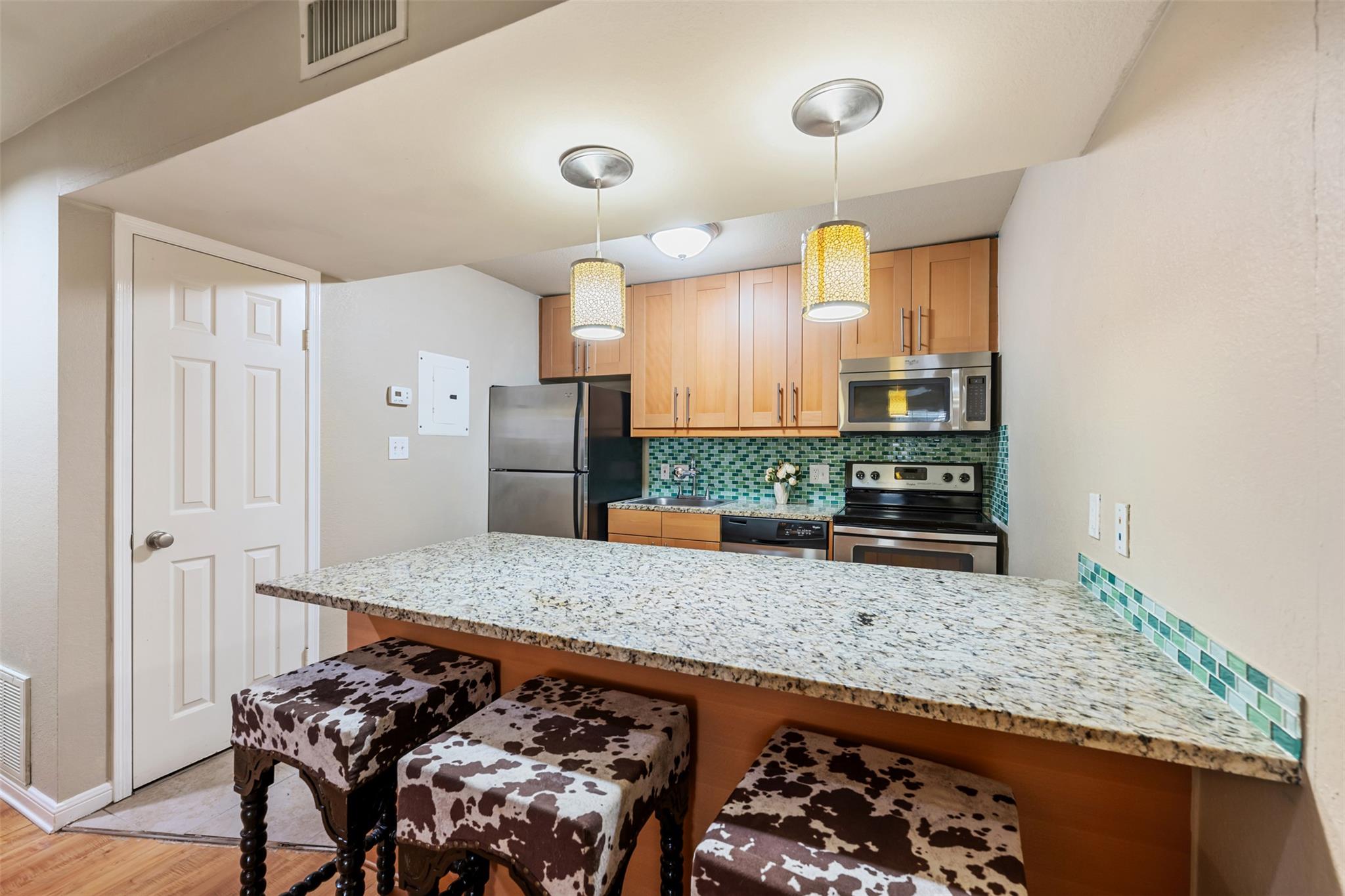 7685 Northcross Dr # 806, Austin, TX 78757